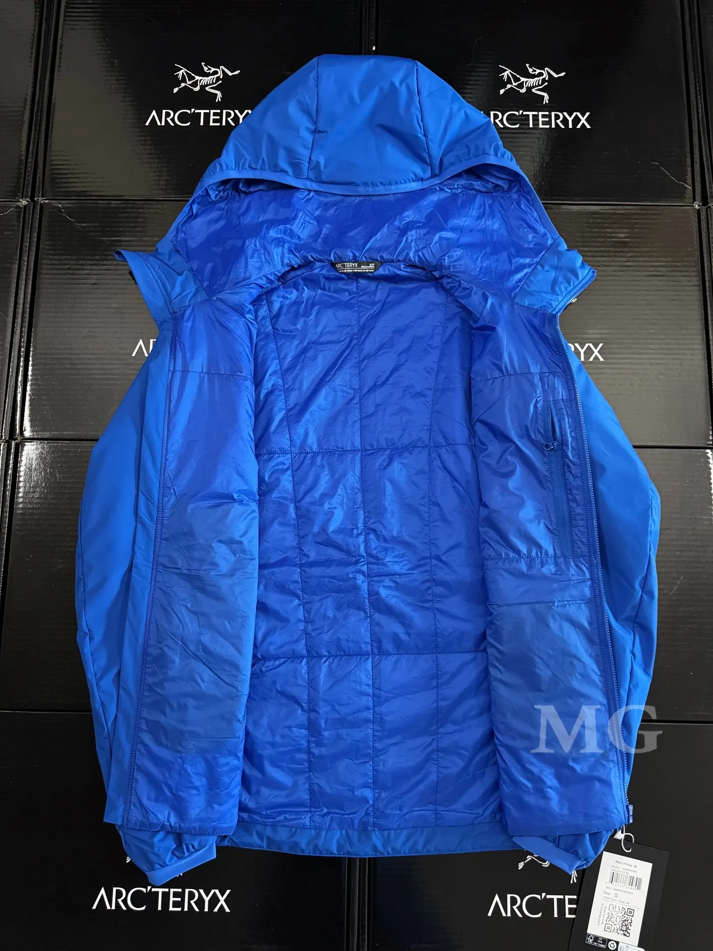 Atom SL Hoody Lightweight Insulated Jacket D36019641 — view 3