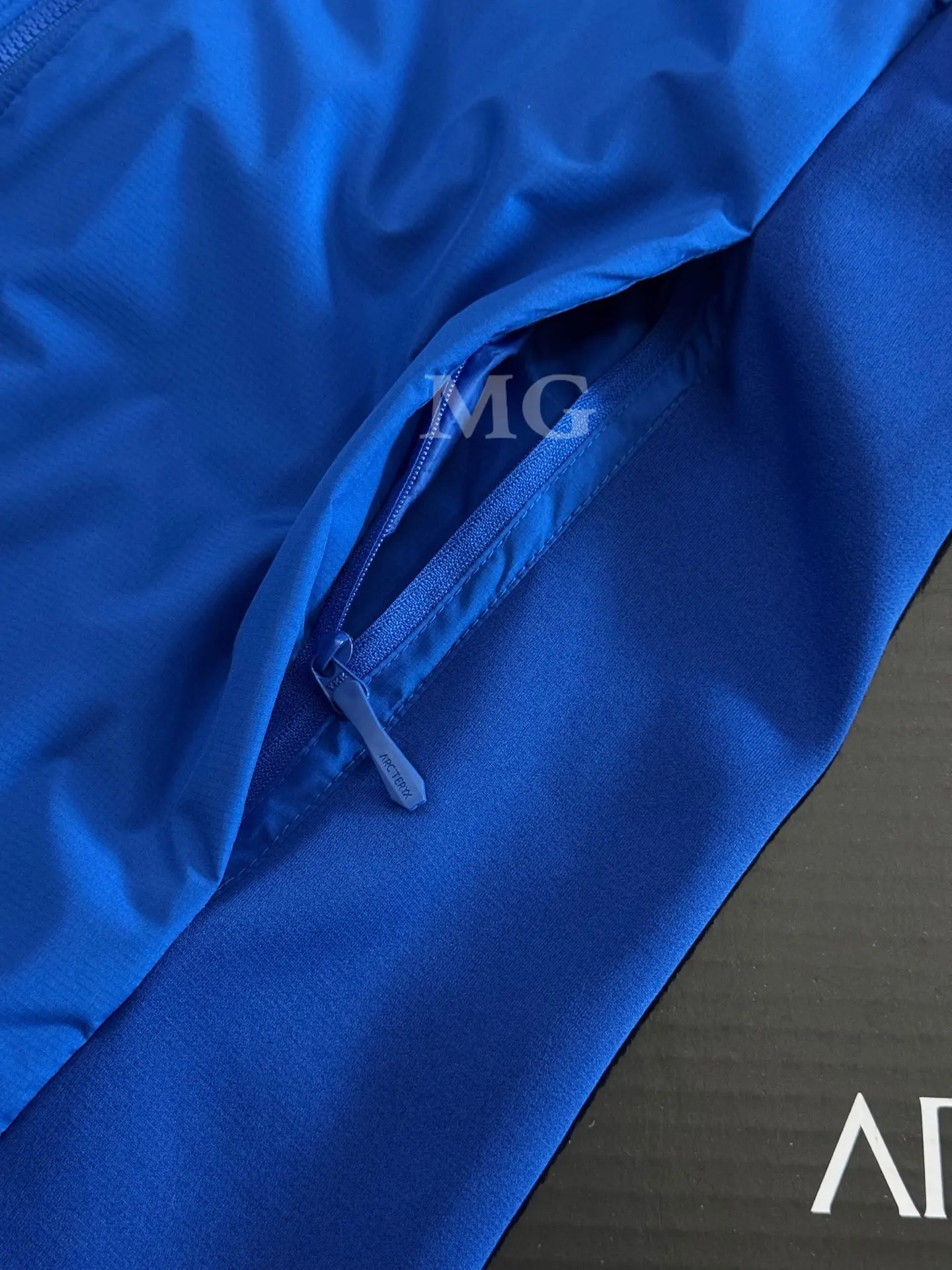 Atom SL Hoody Lightweight Insulated Jacket D36019641 — view 6