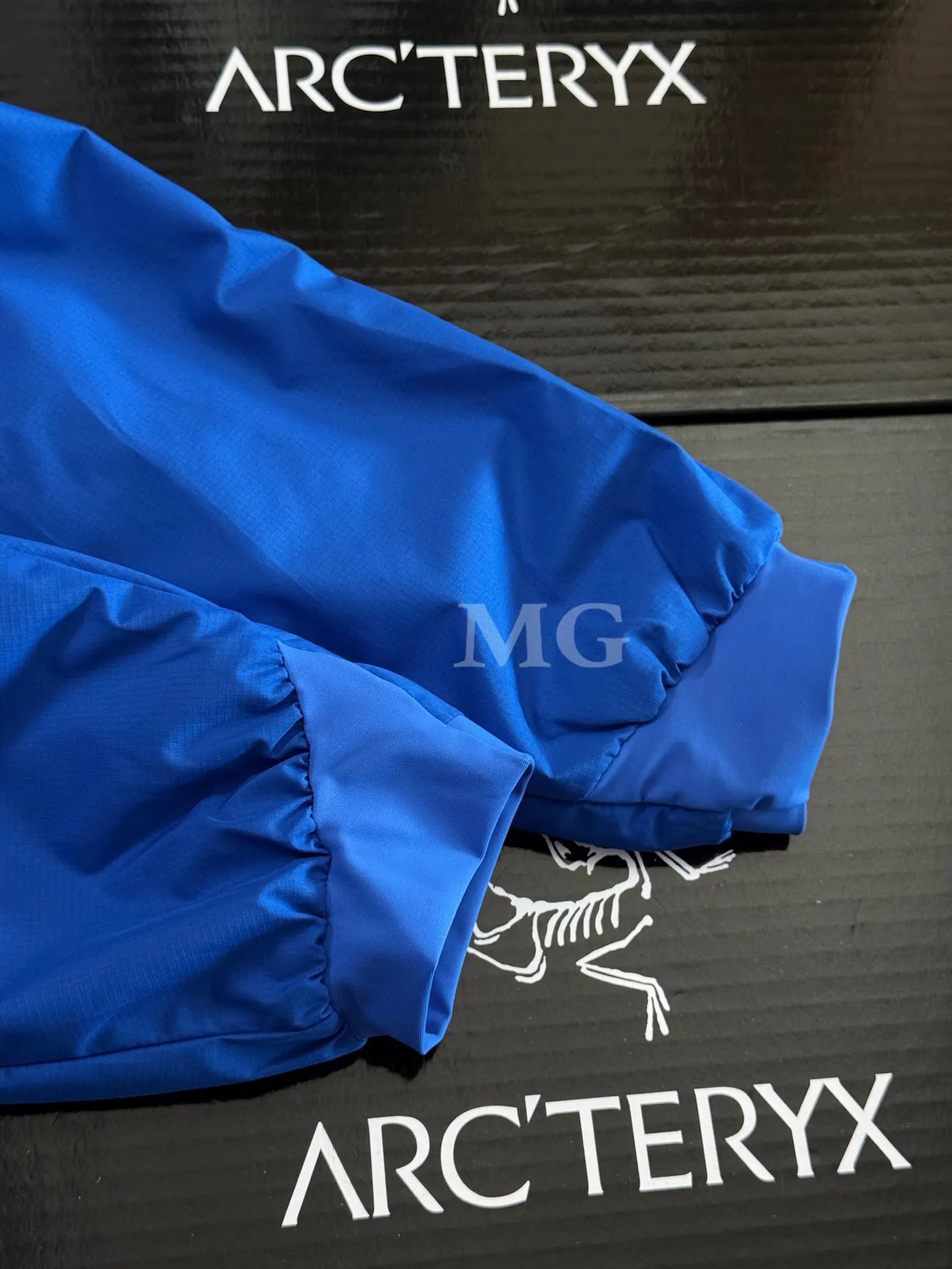 Atom SL Hoody Lightweight Insulated Jacket D36019641 — view 8