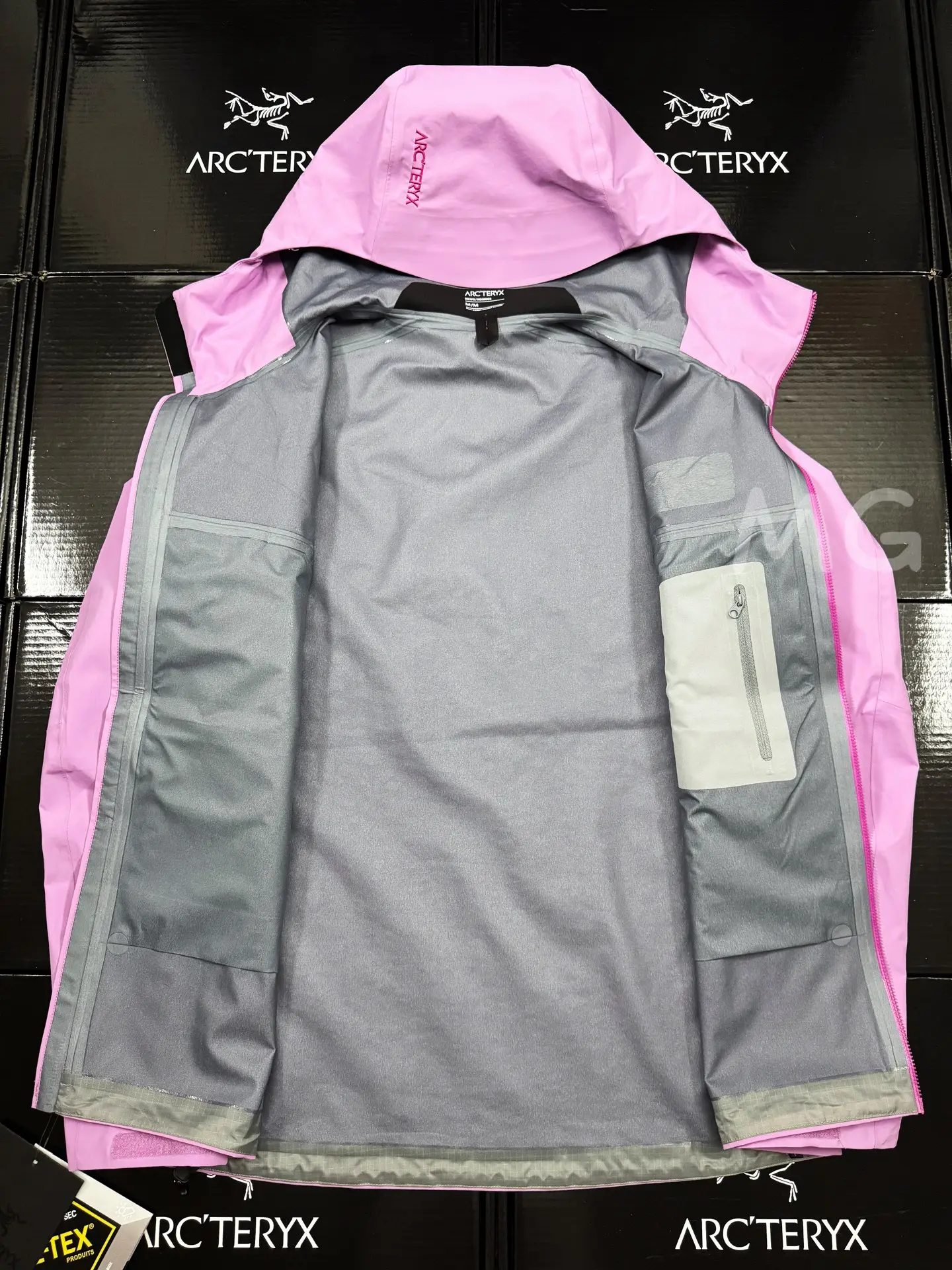 Beta SL GORE-TEX Hooded Shell Jacket D36019366 — view 8