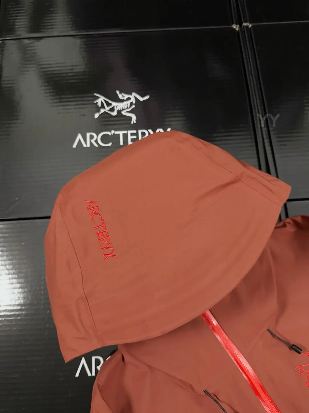 Beta SL GORE-TEX Hooded Shell Jacket D36019361 — view 4