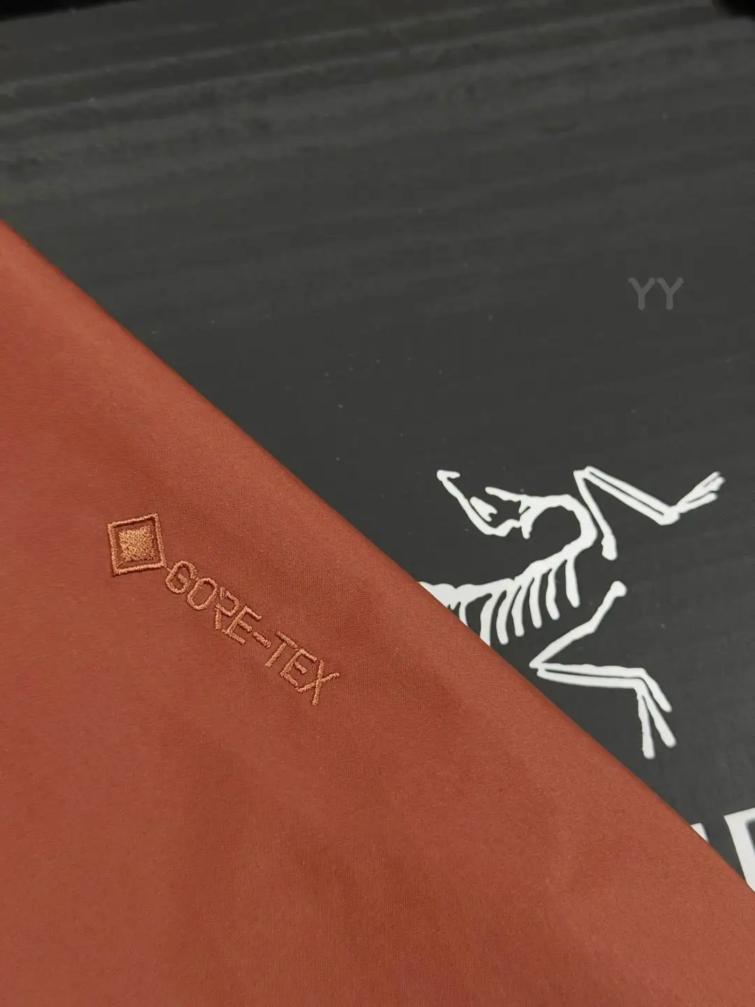 Beta SL GORE-TEX Hooded Shell Jacket D36019361 — view 6