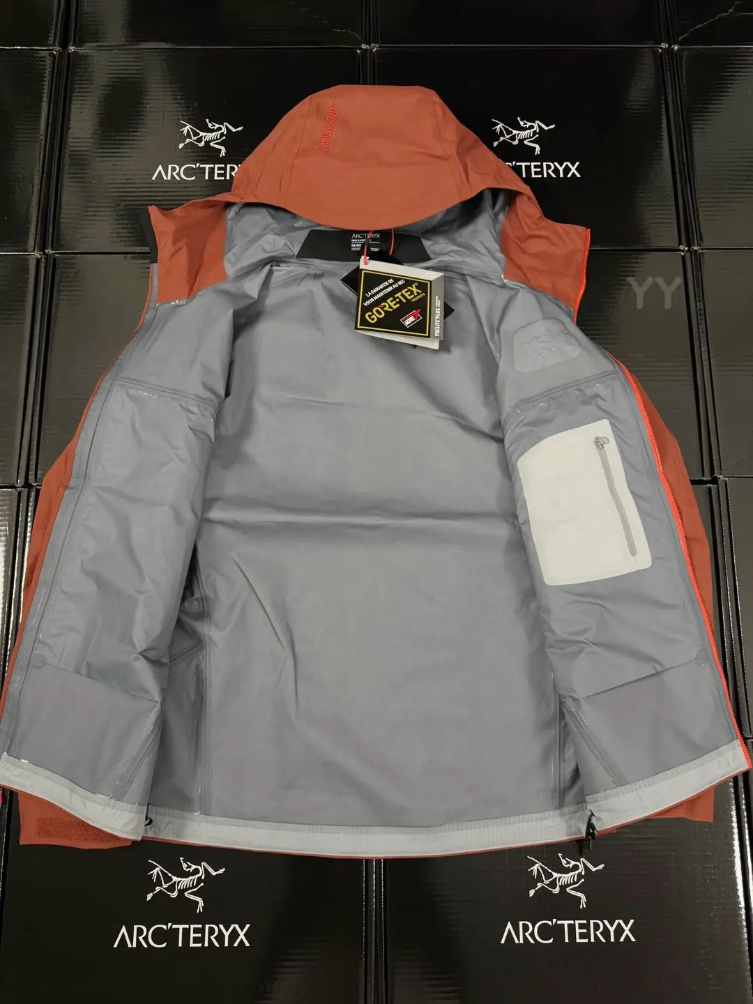 Beta SL GORE-TEX Hooded Shell Jacket D36019361 — view 7