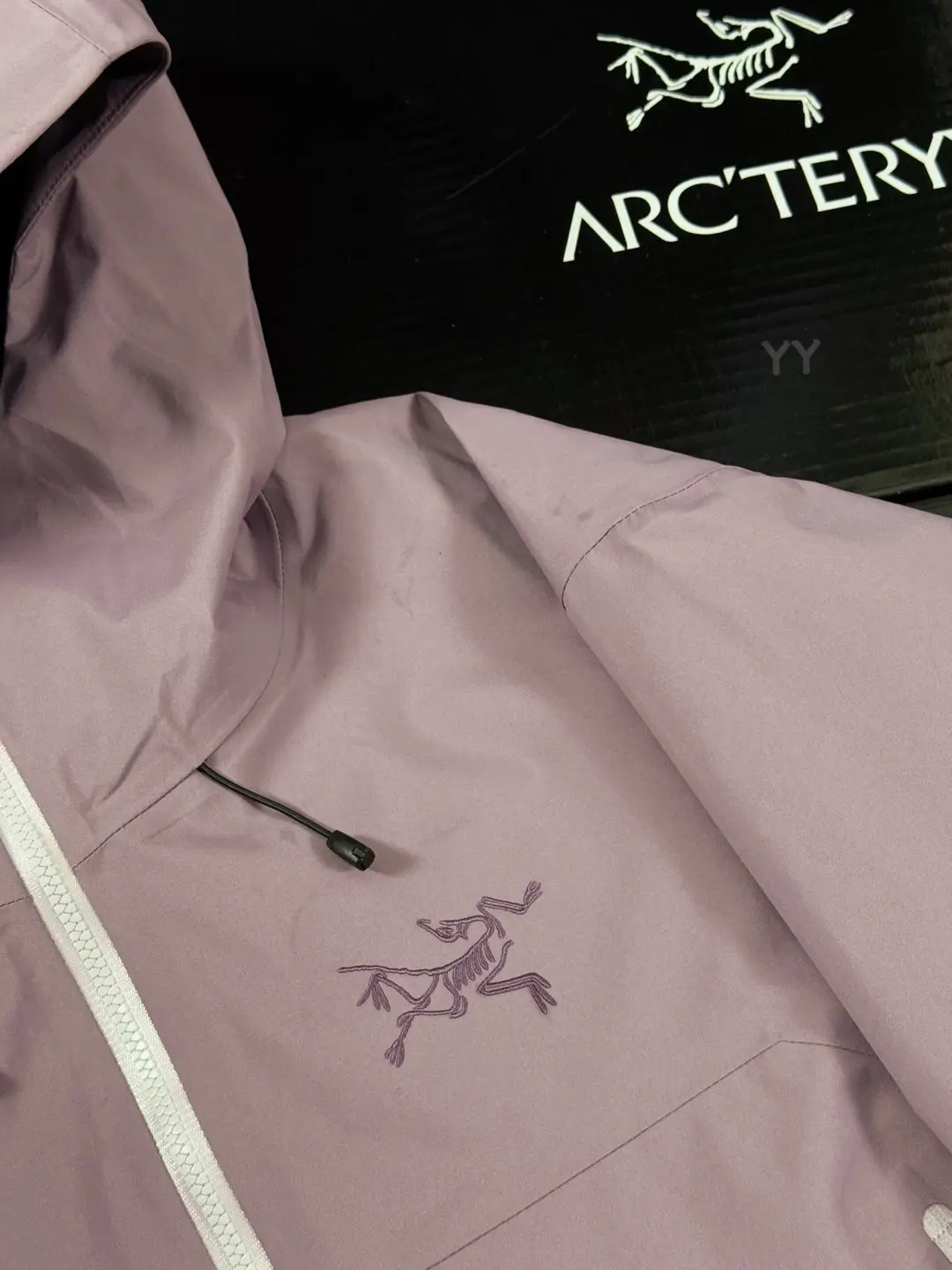 Beta SL GORE-TEX Hooded Shell Jacket D36019368 — view 3