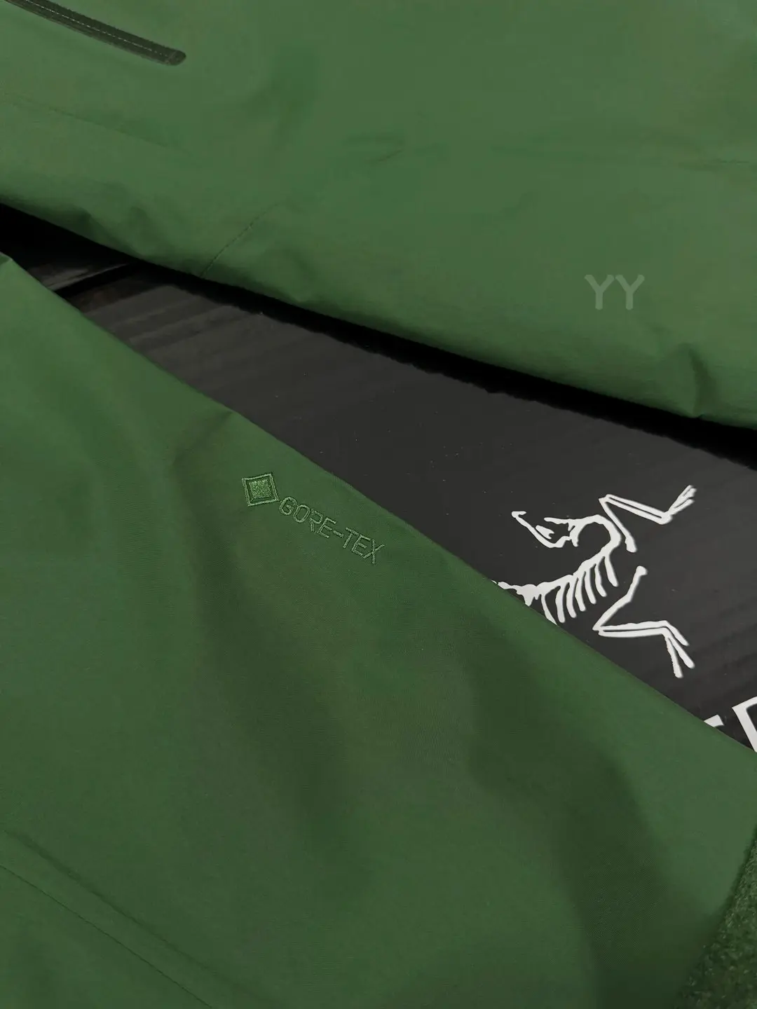 Beta SL GORE-TEX Hooded Shell Jacket D36019369 — view 6
