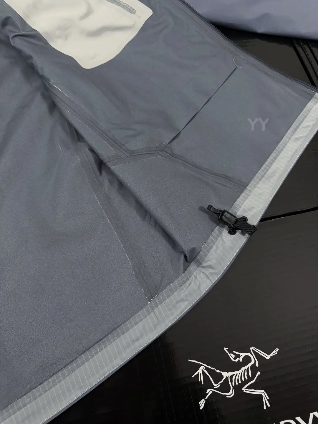 Beta SL GORE-TEX Hooded Shell Jacket D36019363 — view 8