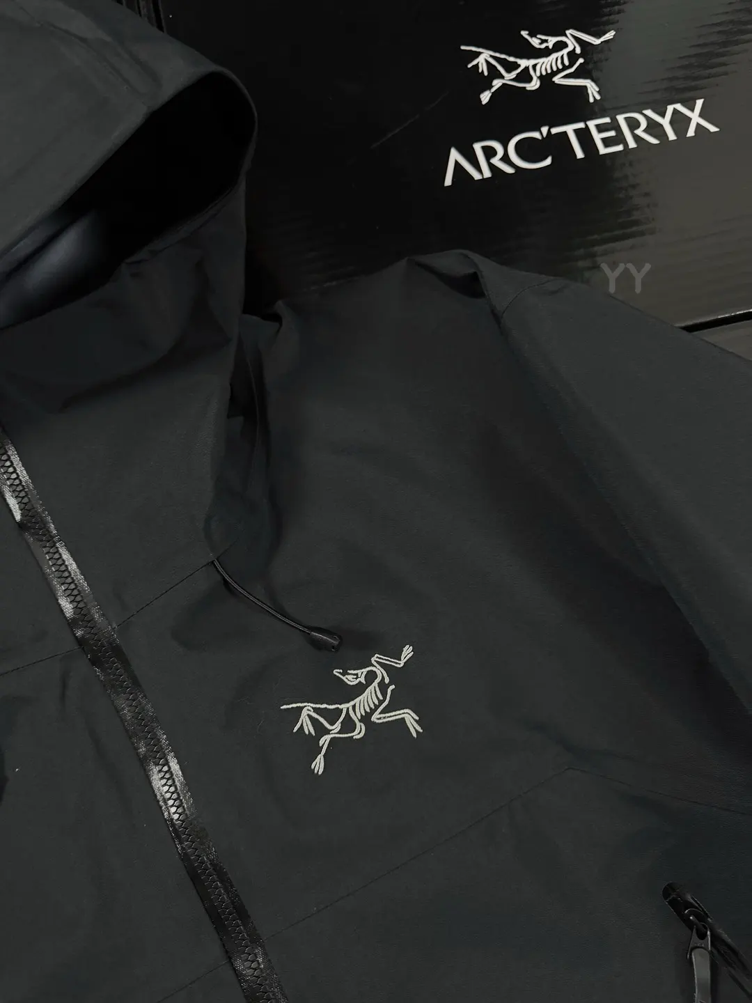 Beta SL GORE-TEX Hooded Shell Jacket D36019370 — view 2