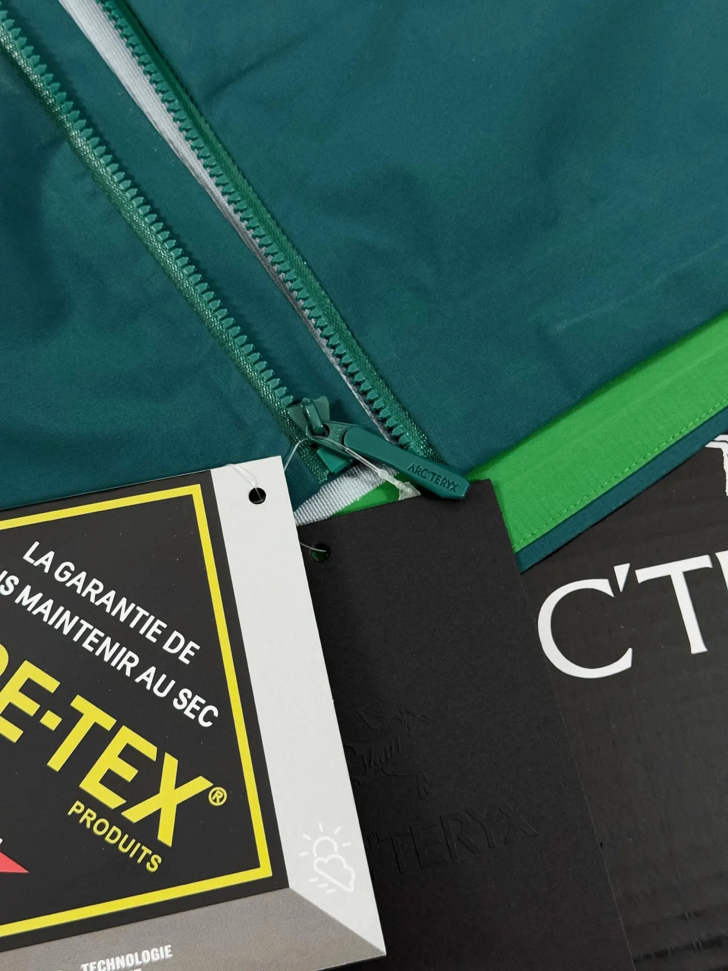 Beta Lightweight GORE-TEX Hooded Shell Jacket D36019422 — view 8