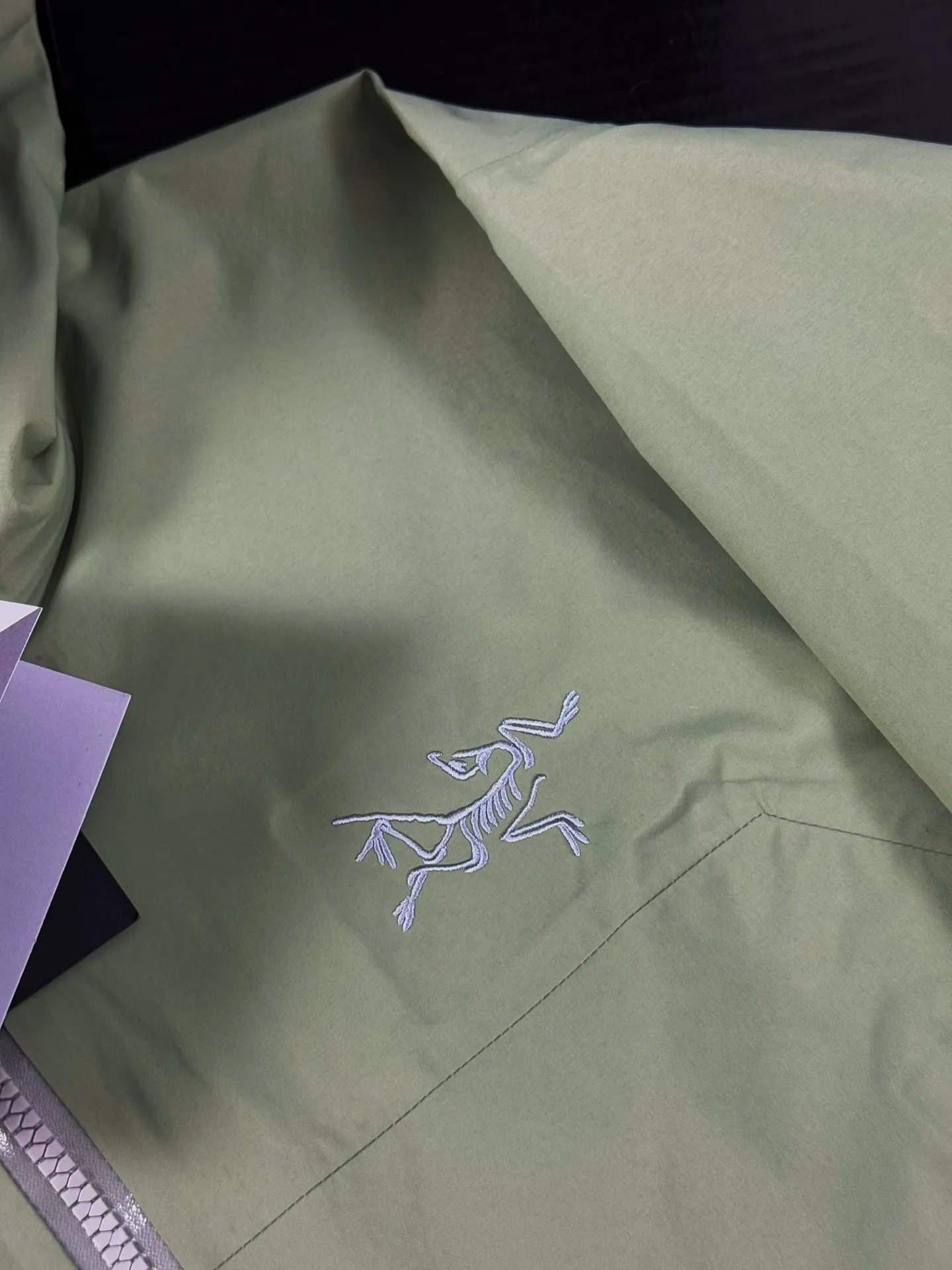 Beta Lightweight GORE-TEX Hooded Shell Jacket D36019415 — view 5