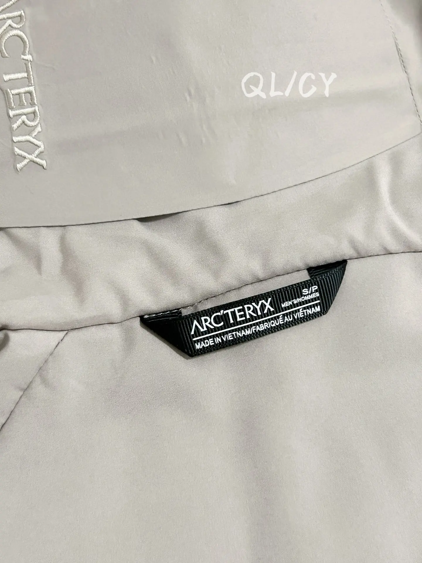 Solano GORE-TEX Insulated Hooded Jacket D36019568 — view 6