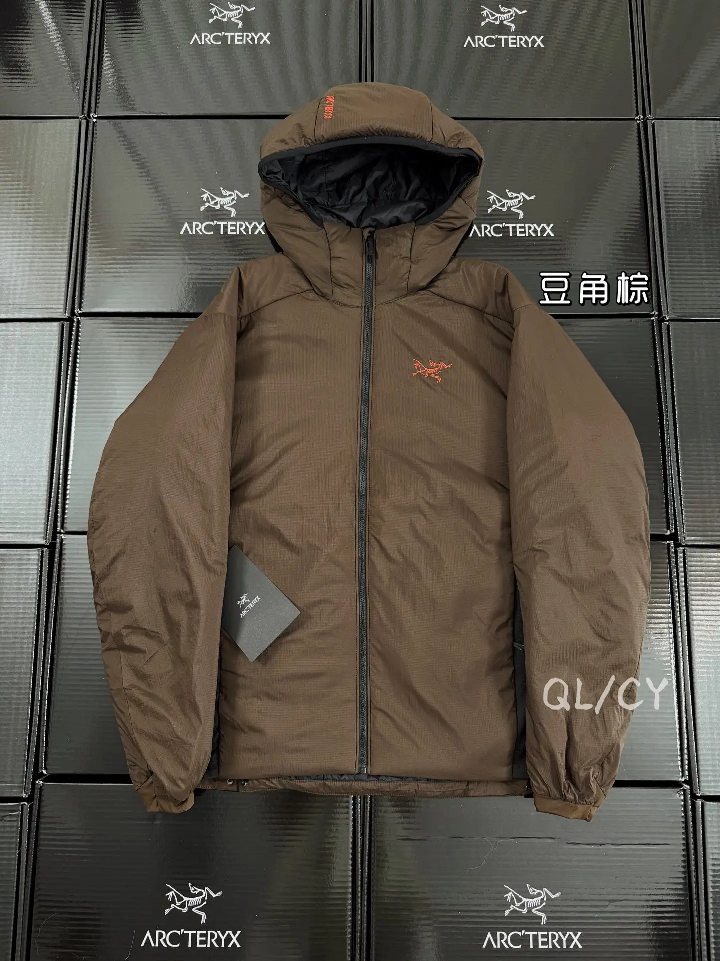 Atom Hoody Lightweight Insulated Jacket D36019647