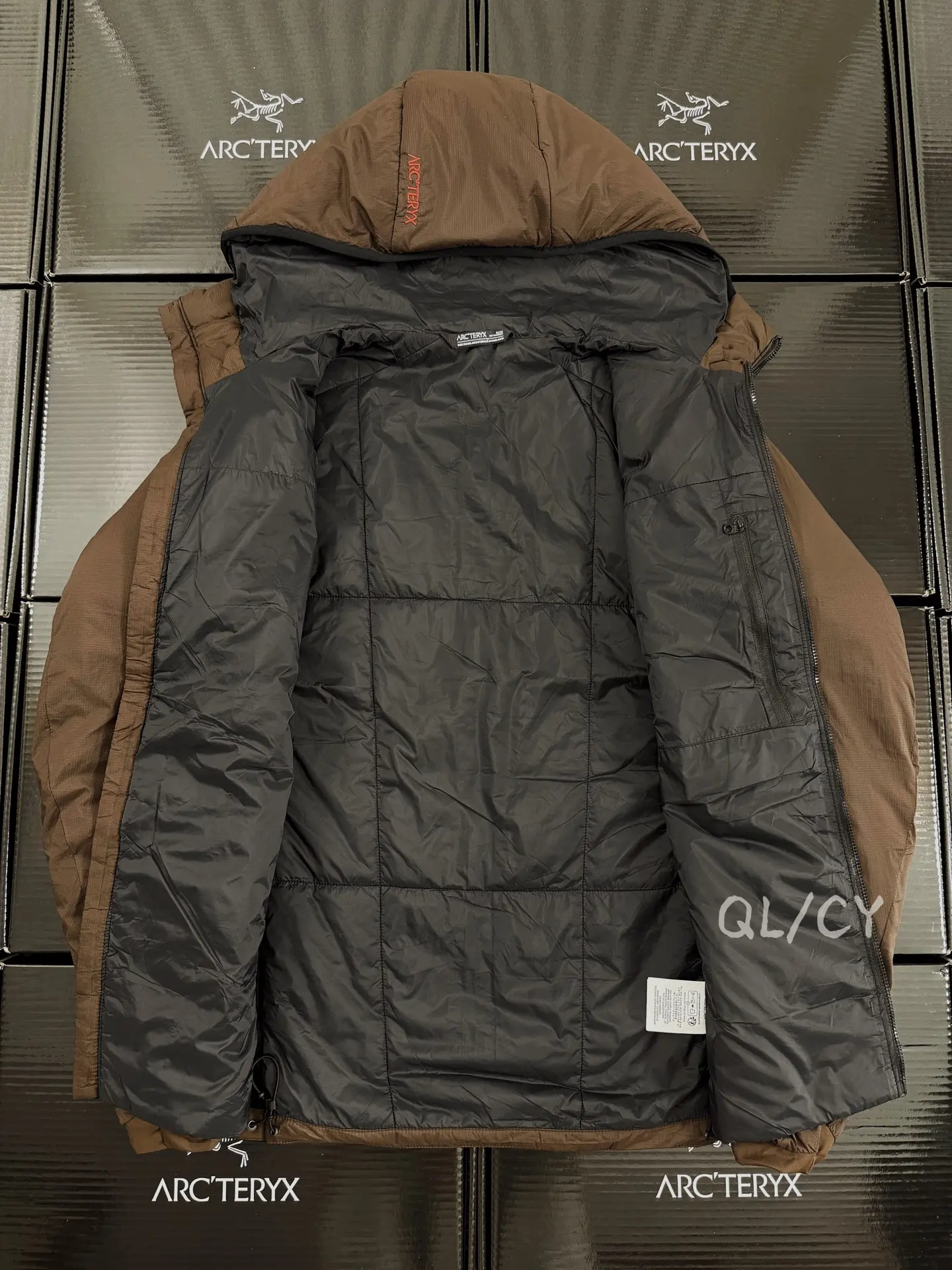 Atom Hoody Lightweight Insulated Jacket D36019647 — view 7