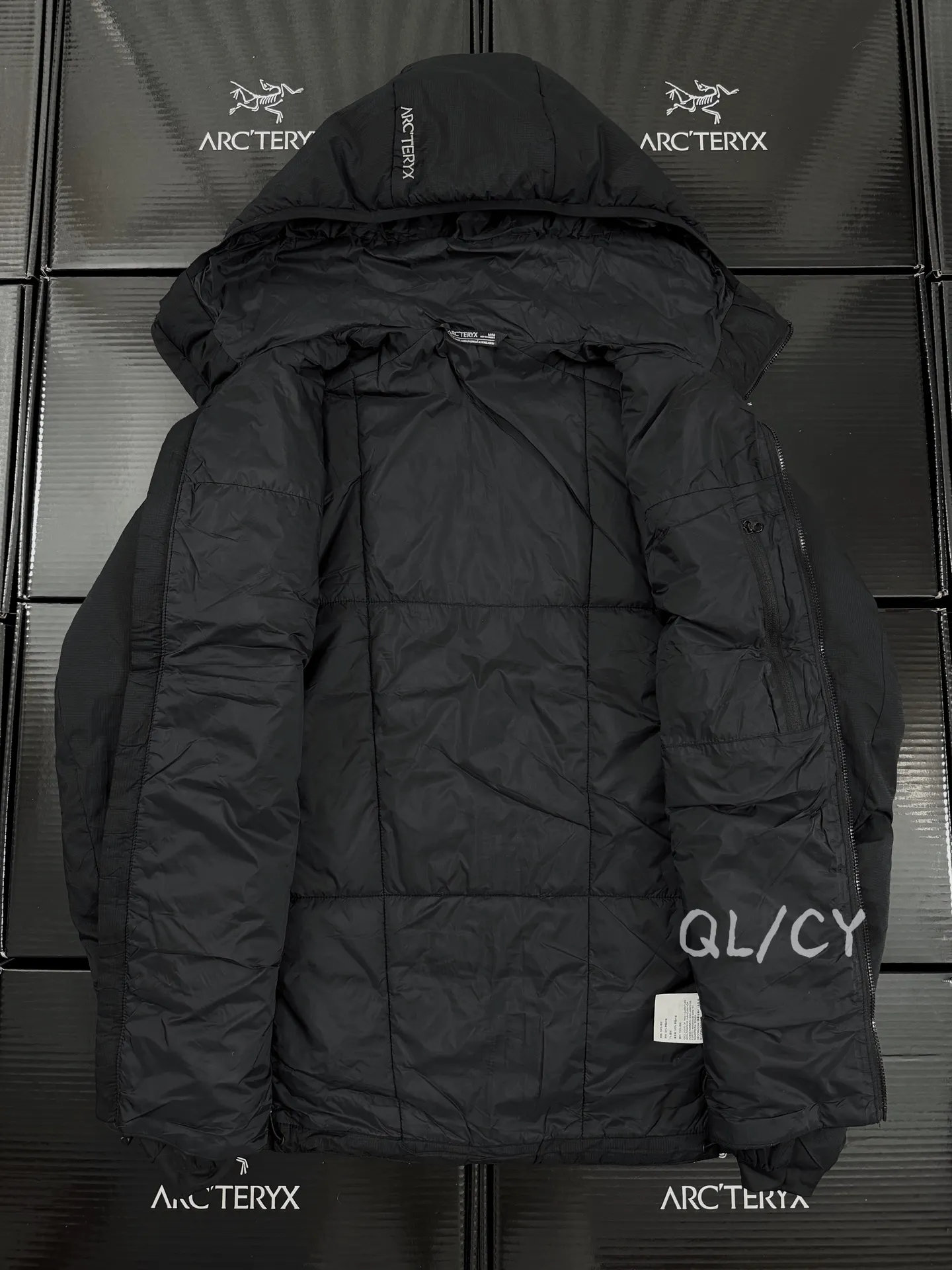Arc'teryx Atom Hoody Insulated Jacket D36019645 — view 7