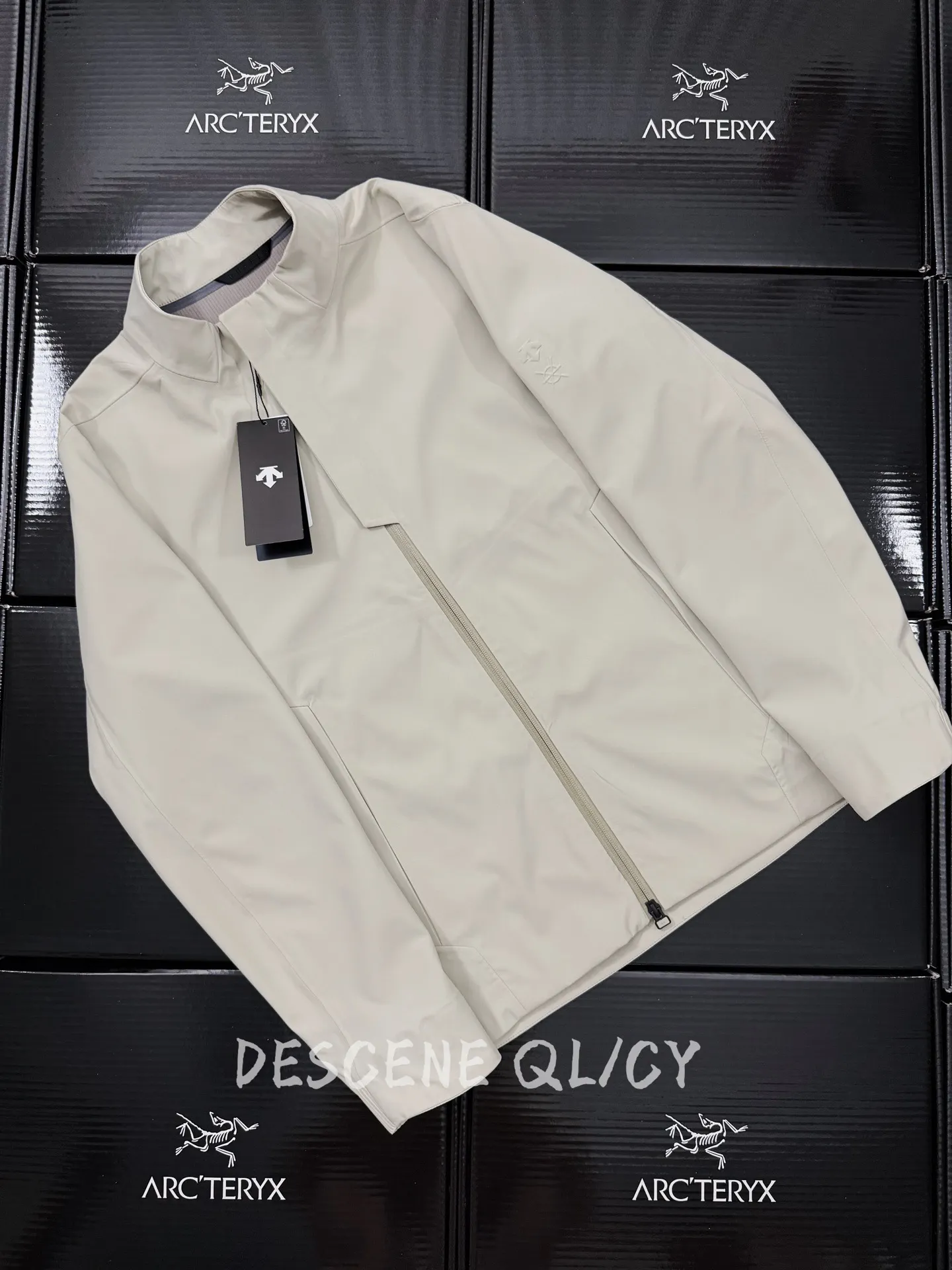 Dualis Commuter Woven Zip-Up Jacket D36019552 — view 2