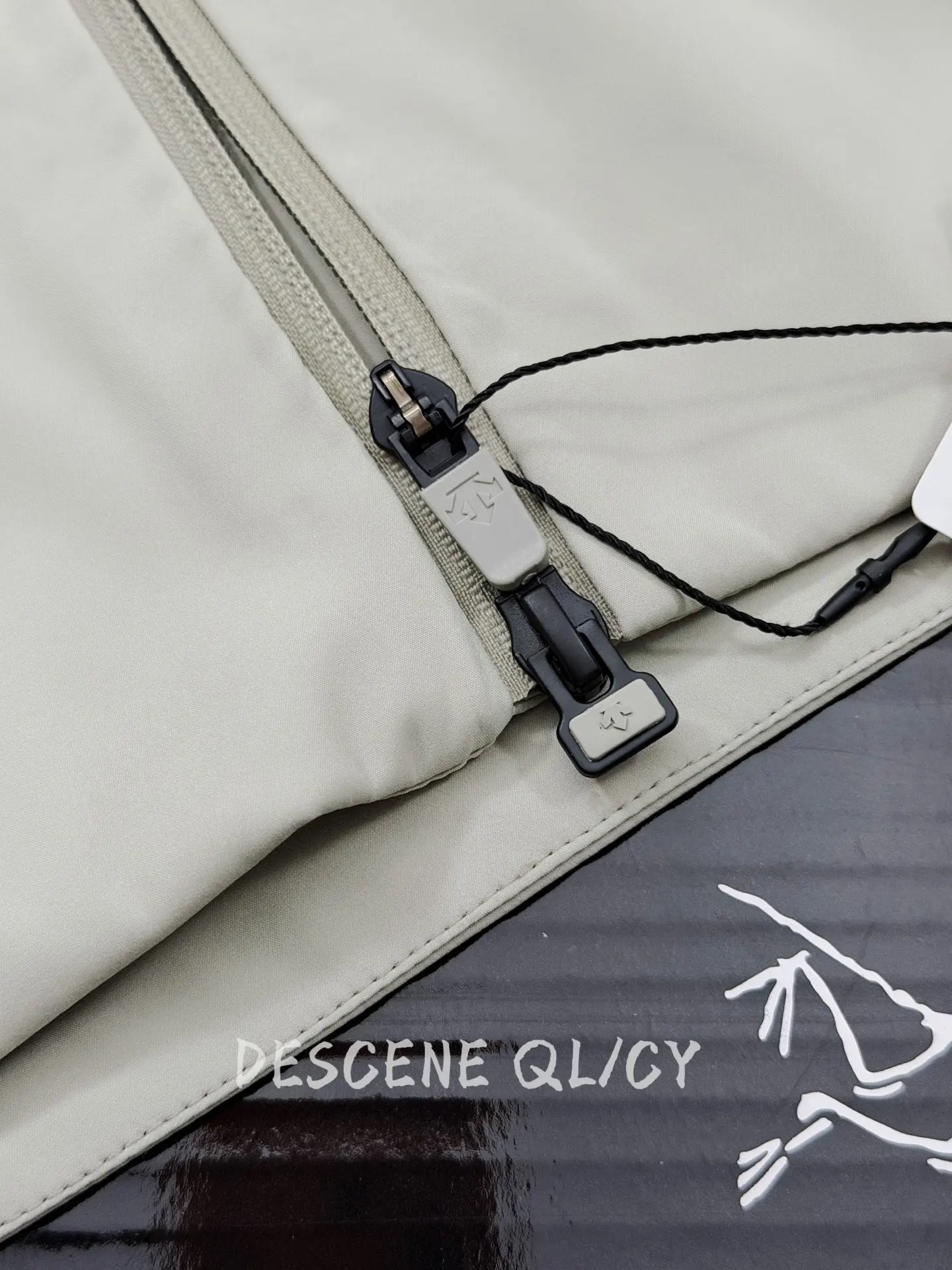 Dualis Commuter Woven Zip-Up Jacket D36019552 — view 6