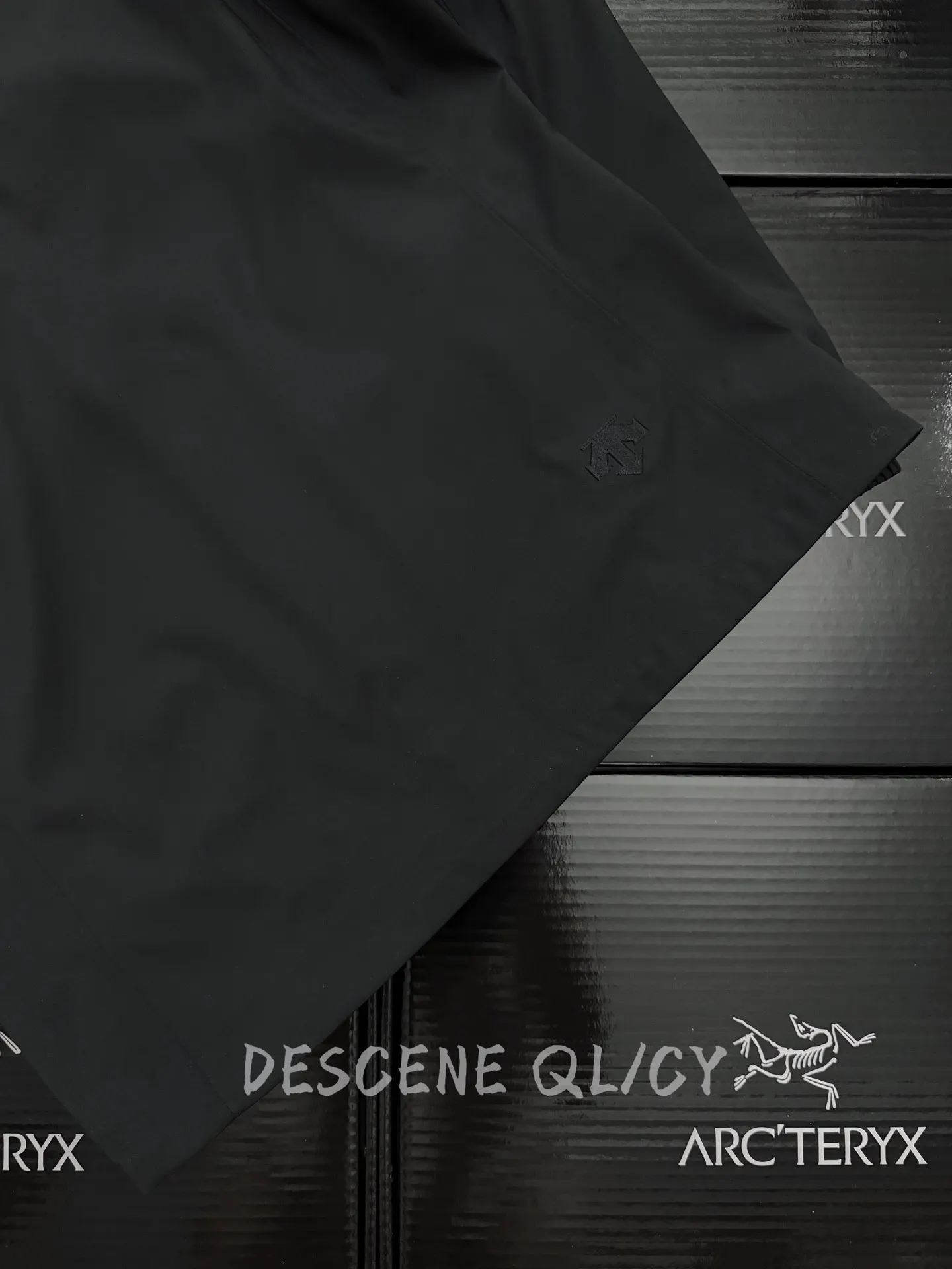 Dualis Commuter Water-Repellent Woven Jacket D36019551 — view 4