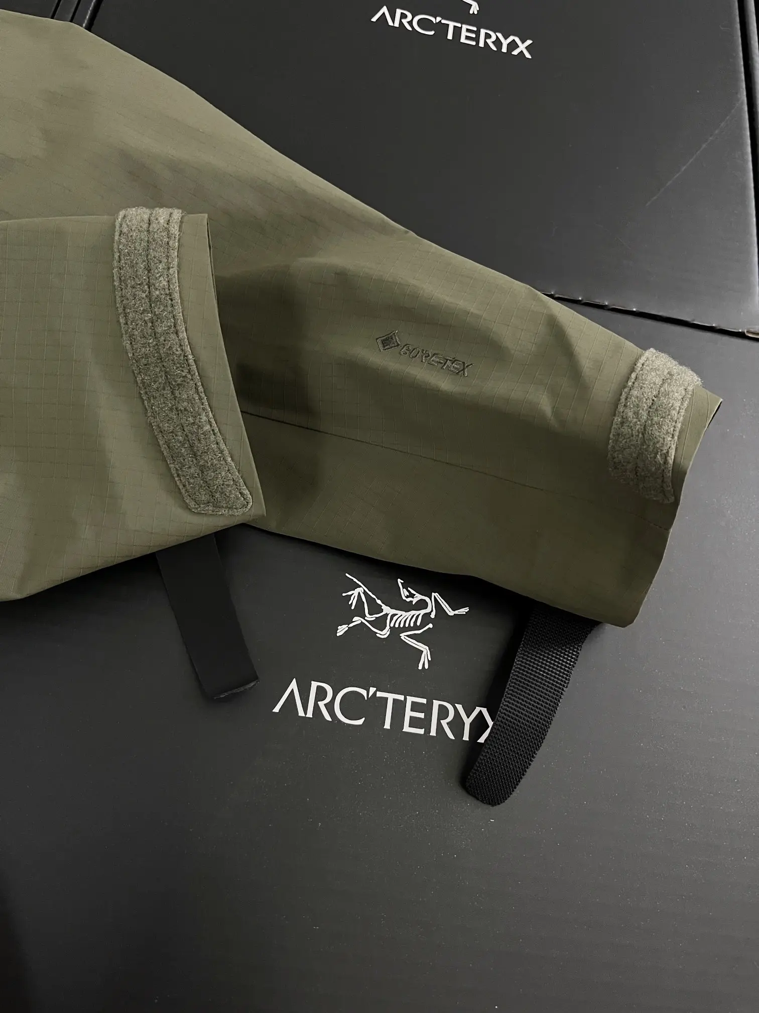 Arc'teryx LEAF Alpha Gen 2 GORE-TEX Shell Jacket D37919441 — view 4