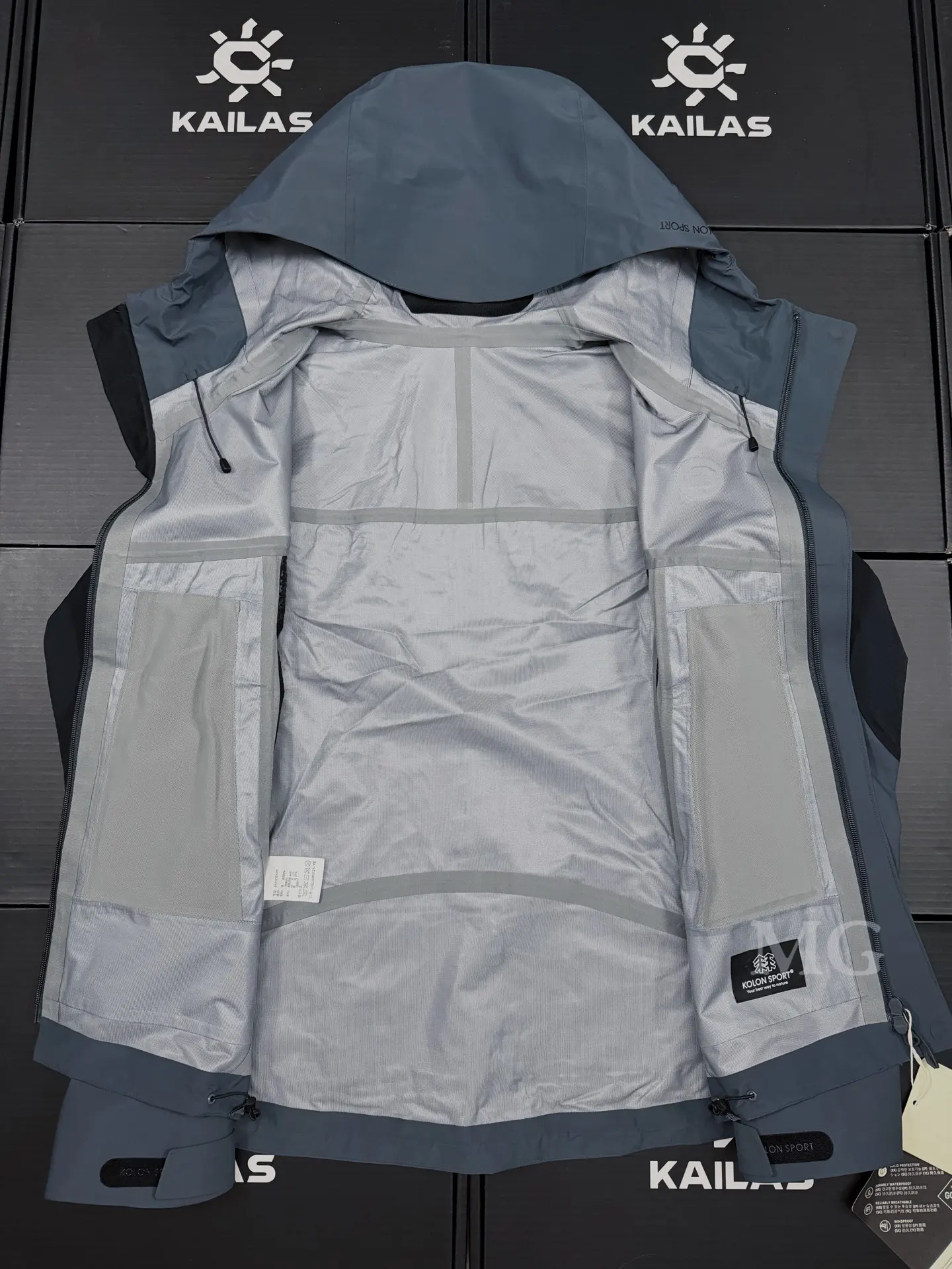 KOLON SPORT GAIA GORE-TEX Hooded Shell Jacket D38019375 — view 6