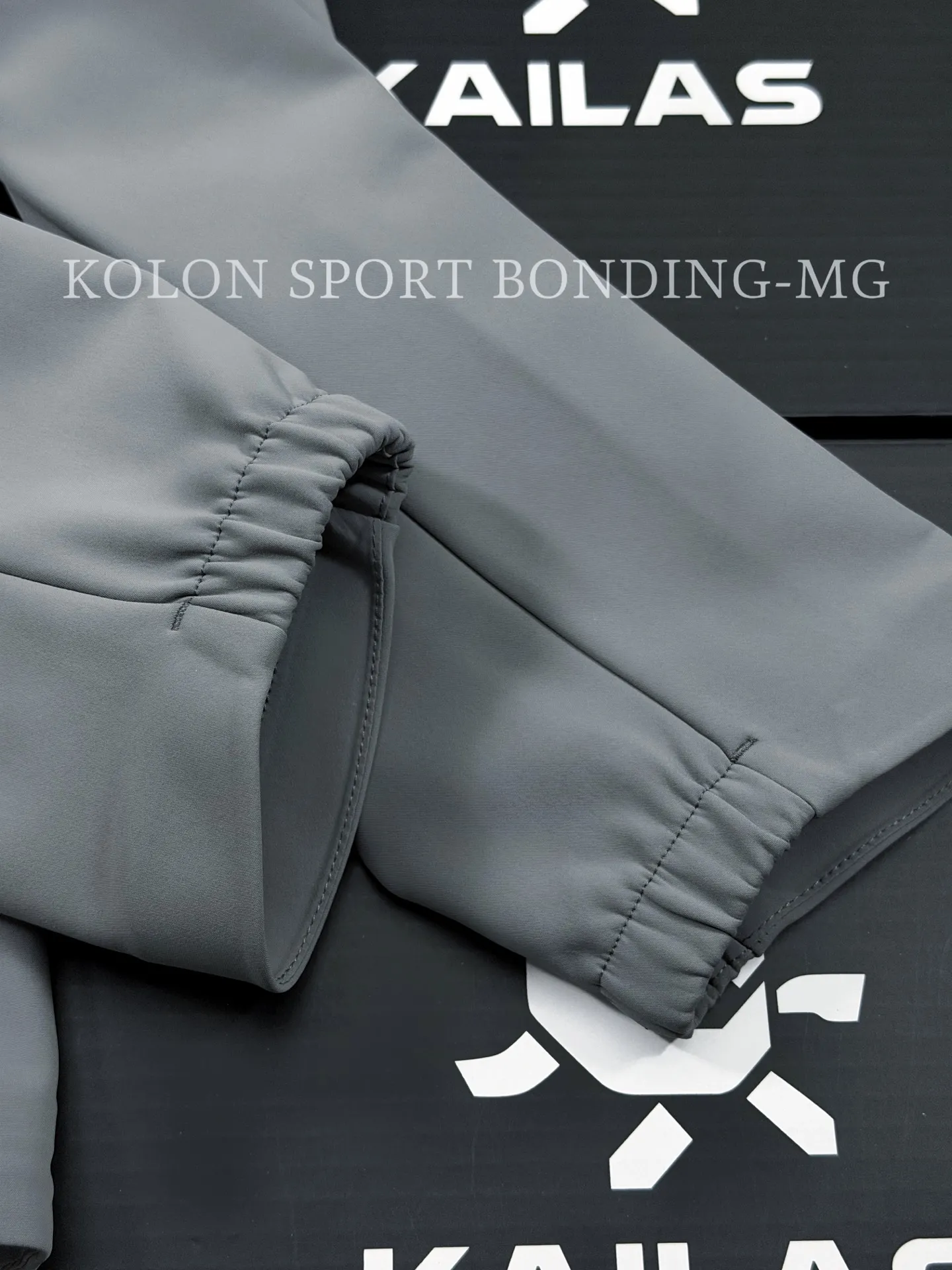 Kolon Sport Hooded Softshell Outdoor Jacket D38019452 — view 6