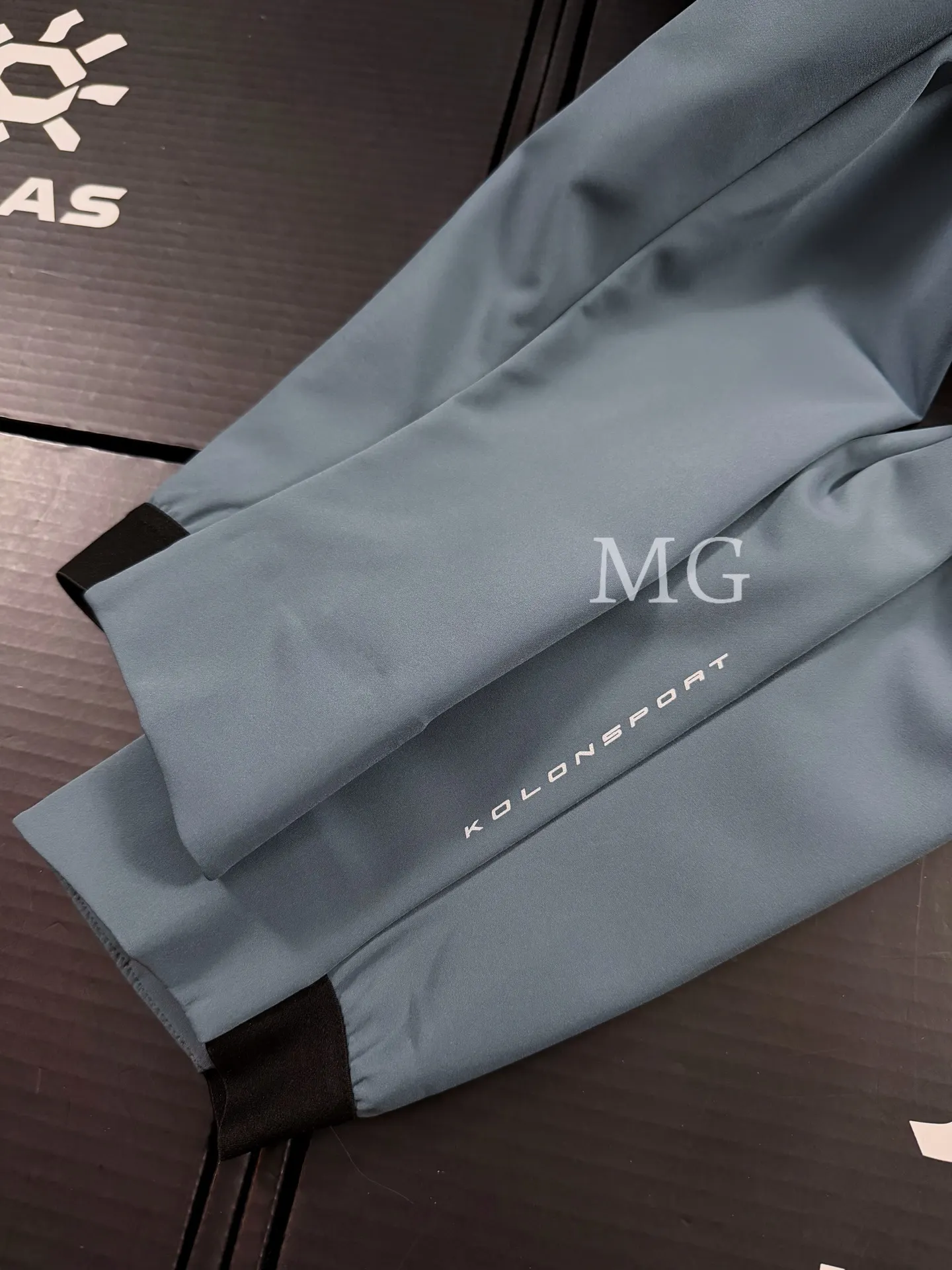 Graphene Softshell Hooded Jacket D38019447 — view 9
