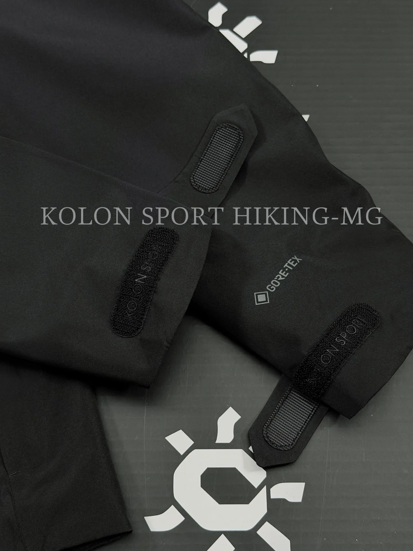 GORE-TEX 2L Hiking Shell Jacket D38019485 — view 4