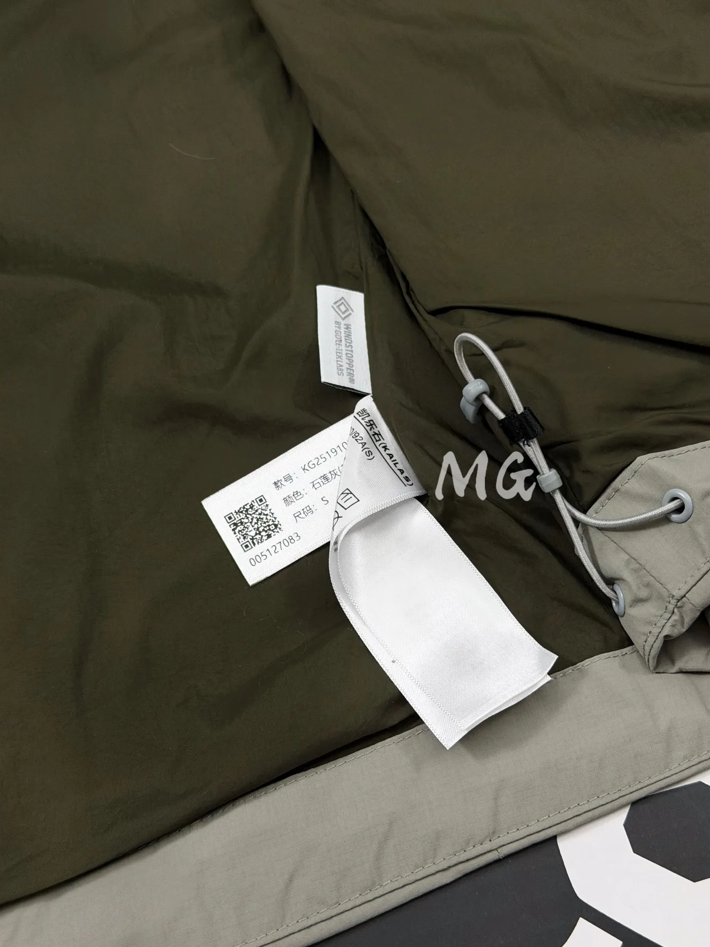 Thunderbird LT GORE-TEX Hooded Softshell Jacket D38011078 — view 8
