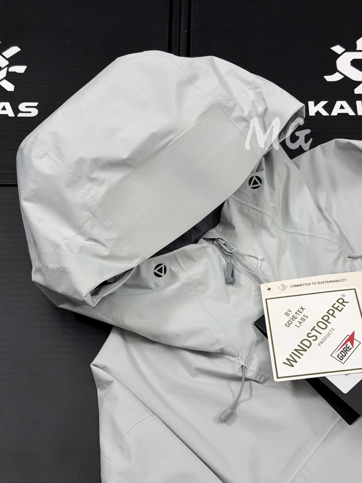 Kailas Thunderbird LT GORE-TEX Softshell Hooded Jacket D38011080 — view 4