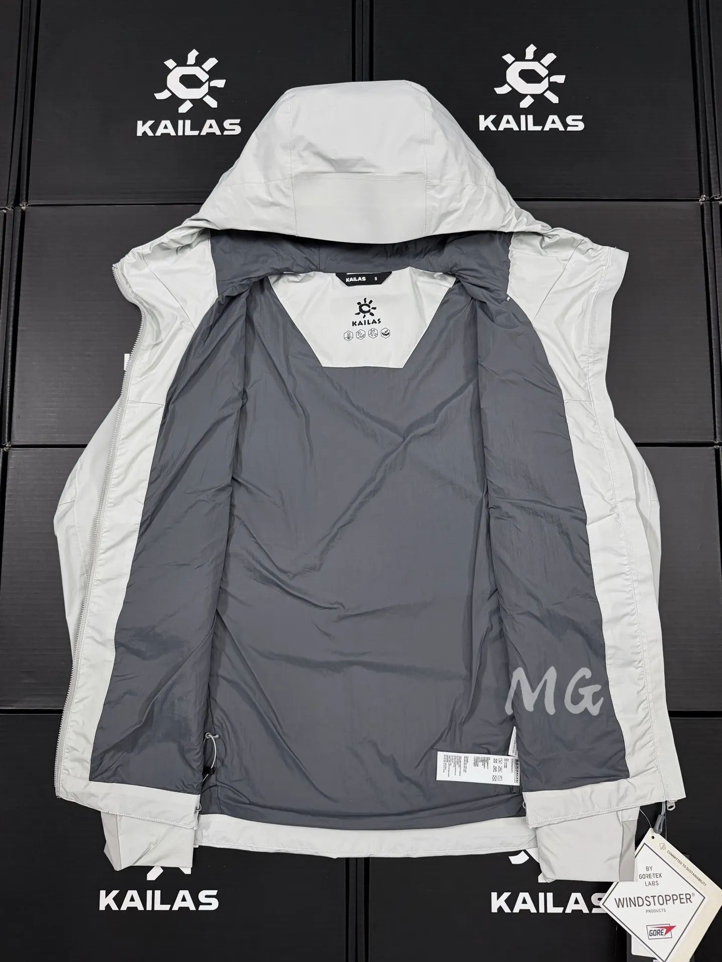 Kailas Thunderbird LT GORE-TEX Softshell Hooded Jacket D38011080 — view 8