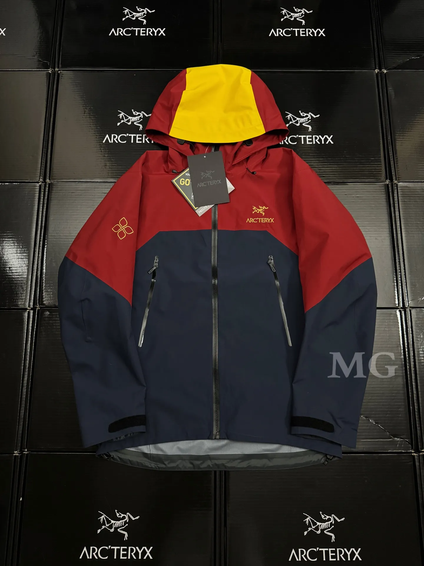Arc'teryx x Songtsam GORE-TEX Hooded Shell Jacket D38019293