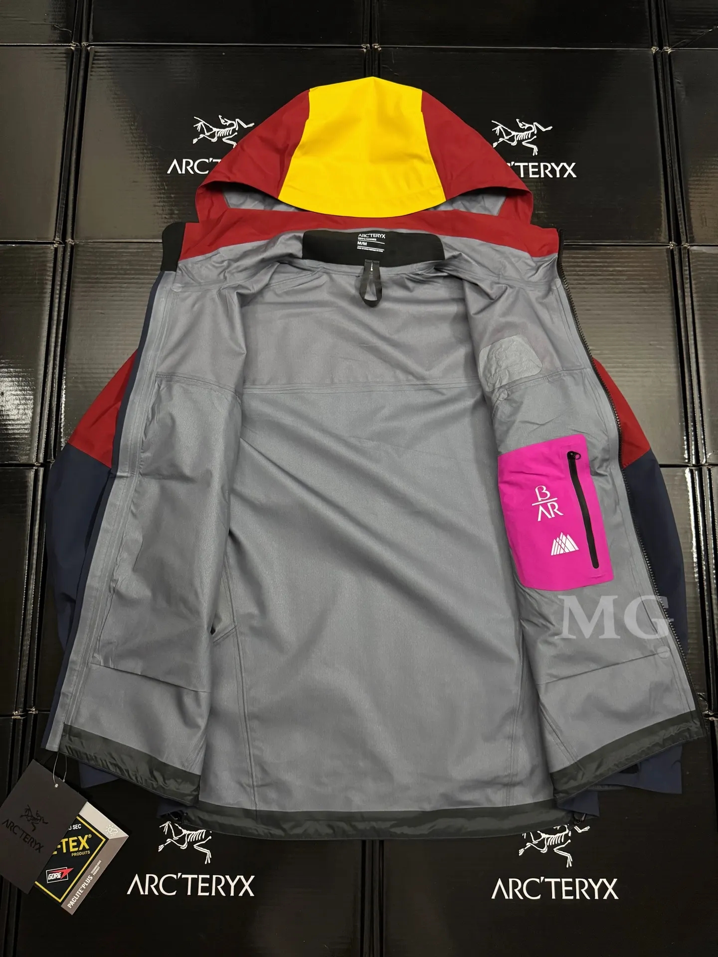 Arc'teryx x Songtsam GORE-TEX Hooded Shell Jacket D38019293 — view 6