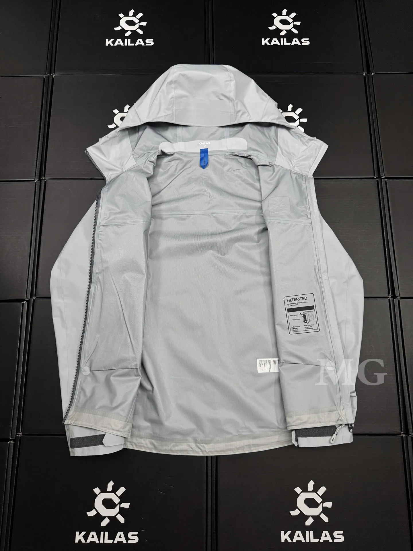 Bogda LT Waterproof Hooded Hardshell Jacket D39019630 — view 3