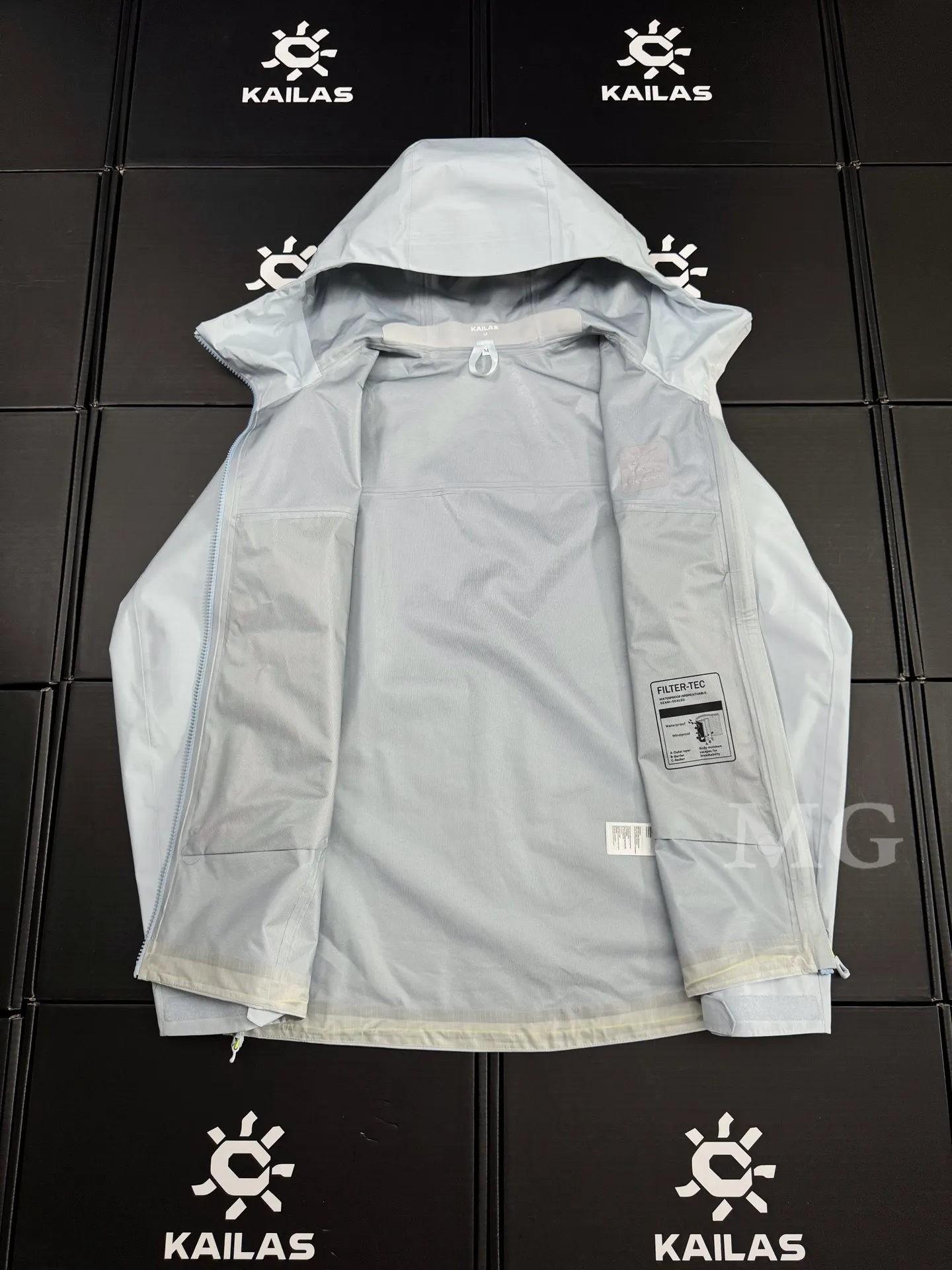 Bogda LT Waterproof Hooded Hardshell Jacket D39019633 — view 3
