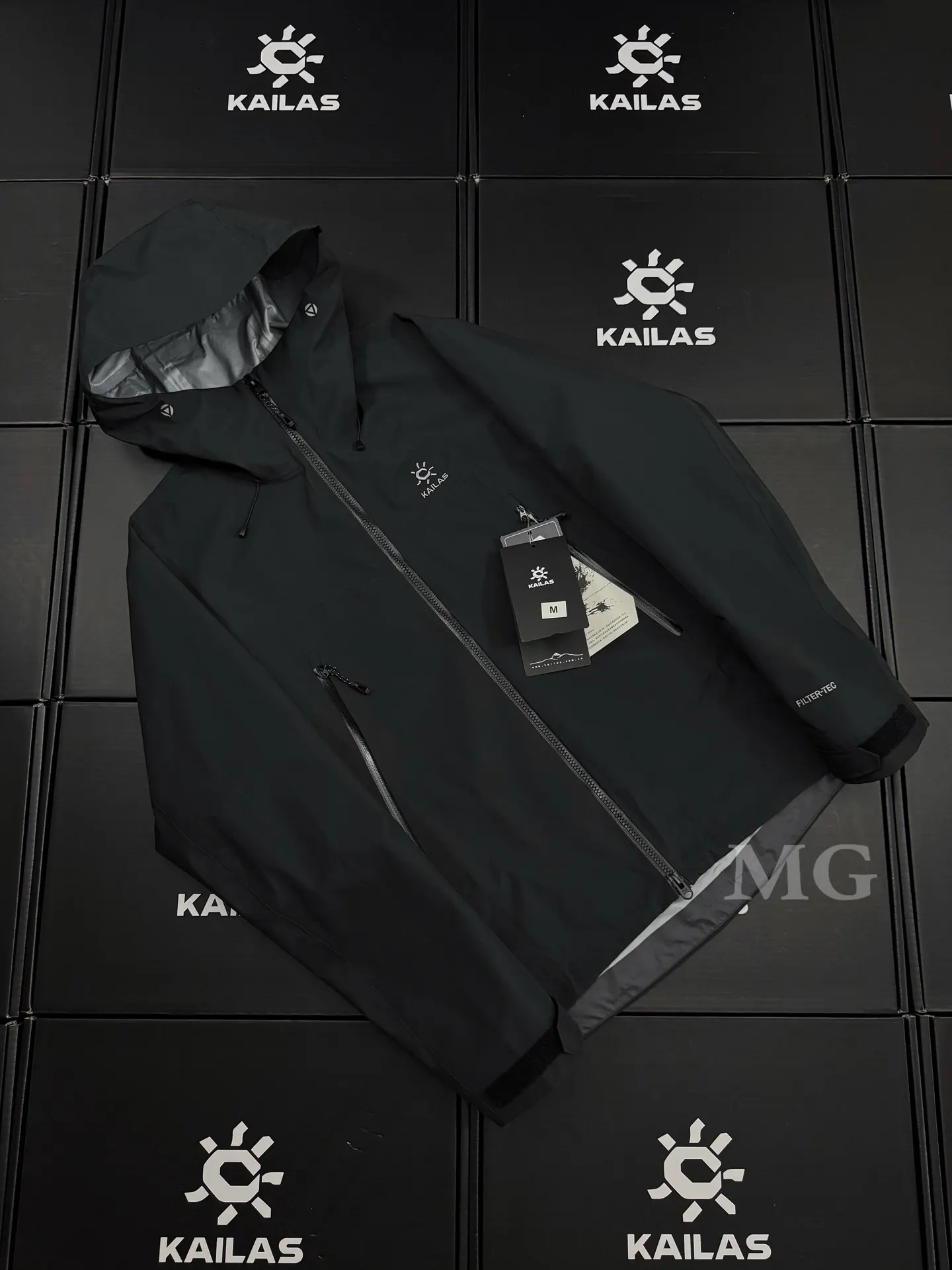 Bogda LT Waterproof Hooded Hardshell Jacket D39019632 — view 2
