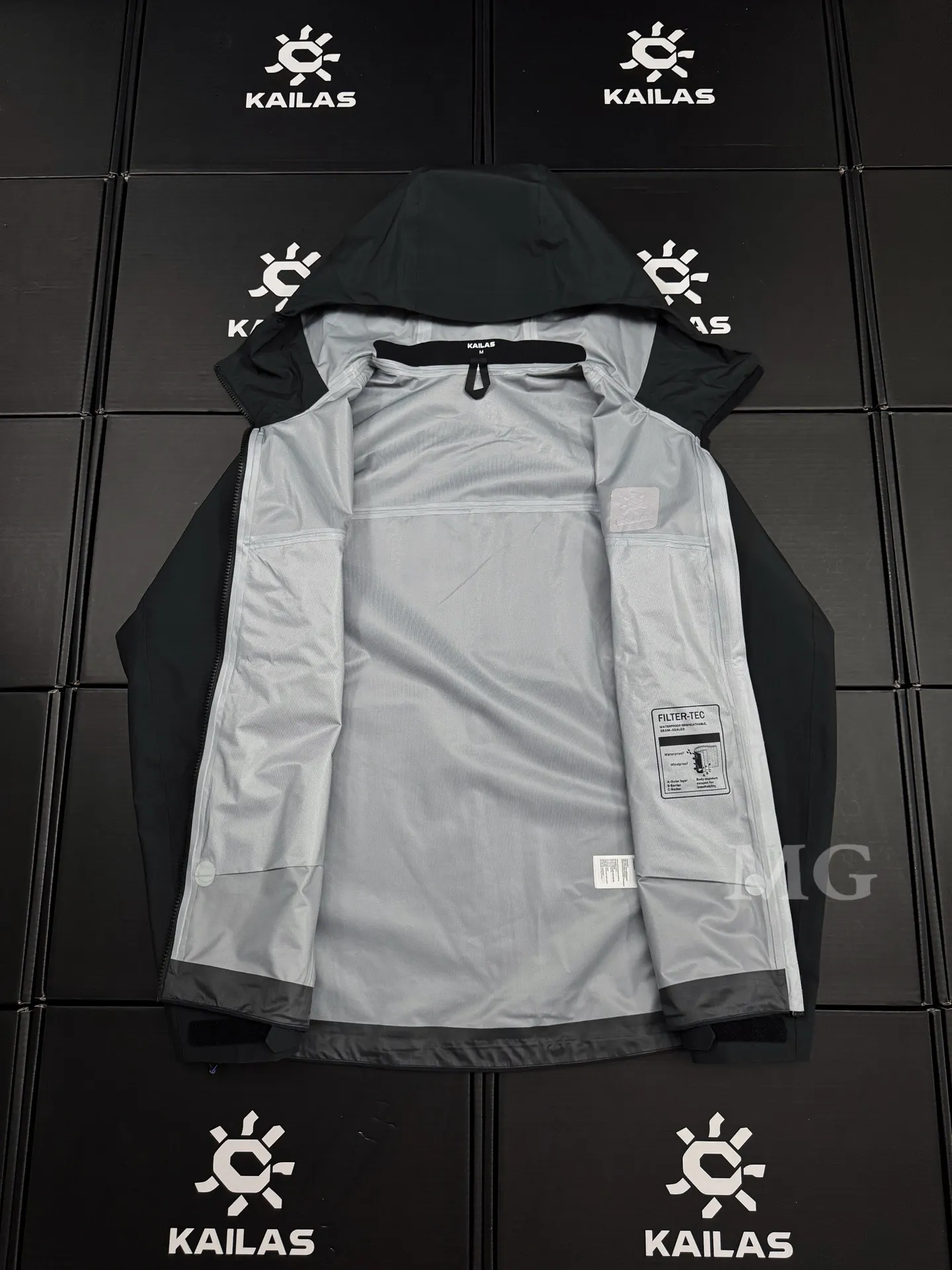 Bogda LT Waterproof Hooded Hardshell Jacket D39019632 — view 3