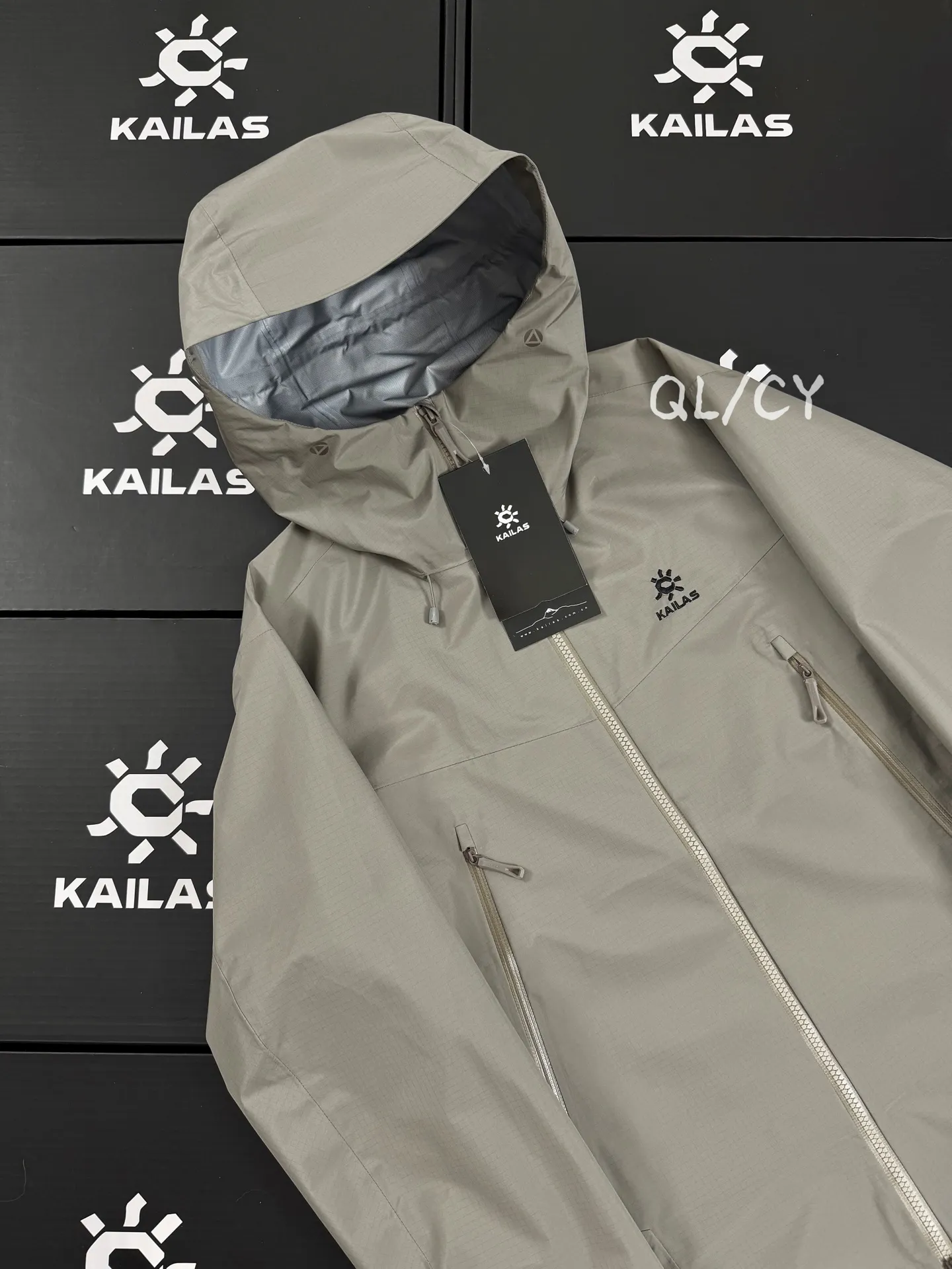Bogda LT Waterproof Hooded Hardshell Jacket D39019626 — view 2