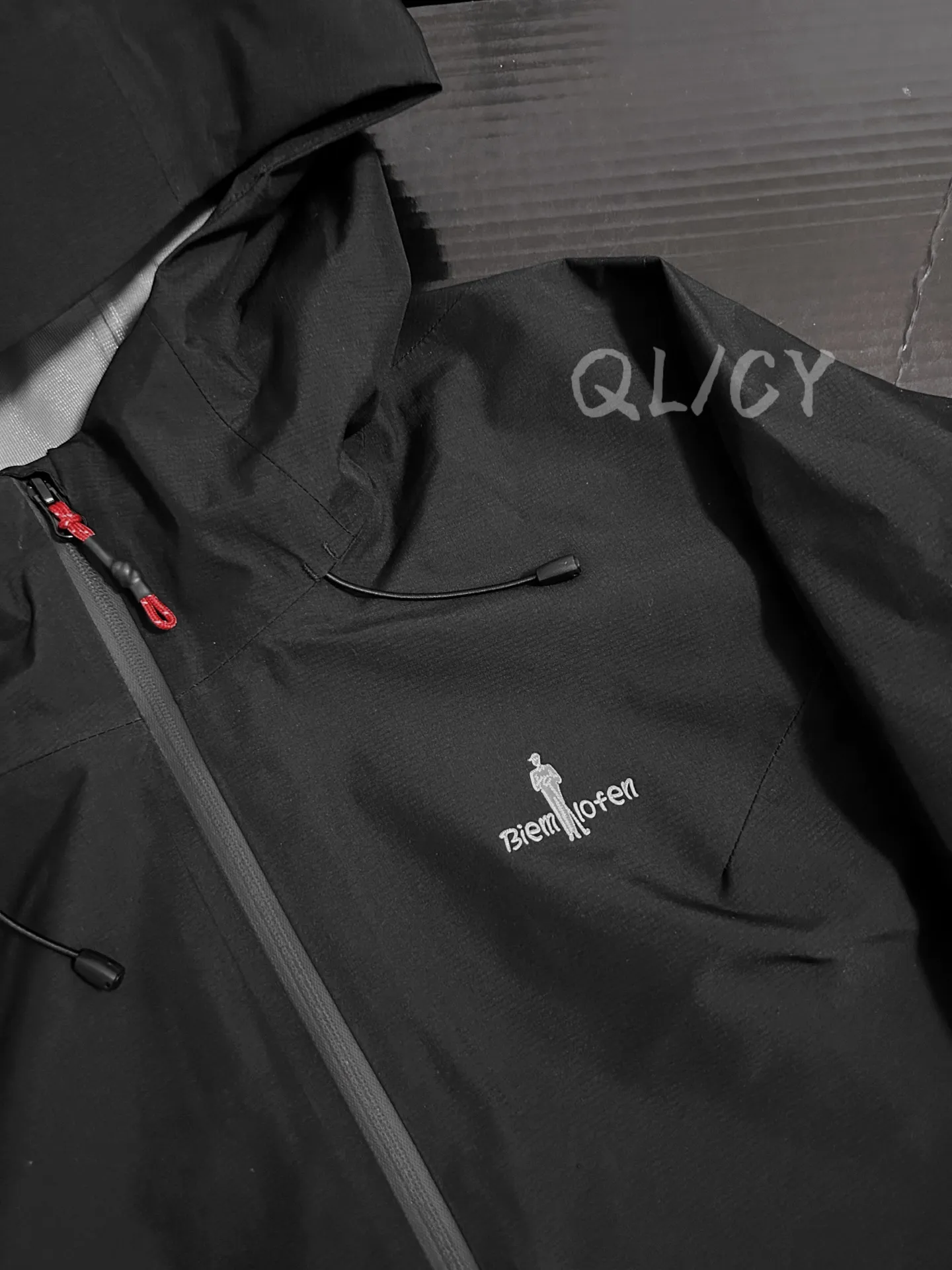 Women's Waterproof Hooded Shell Jacket D40019566 — view 2