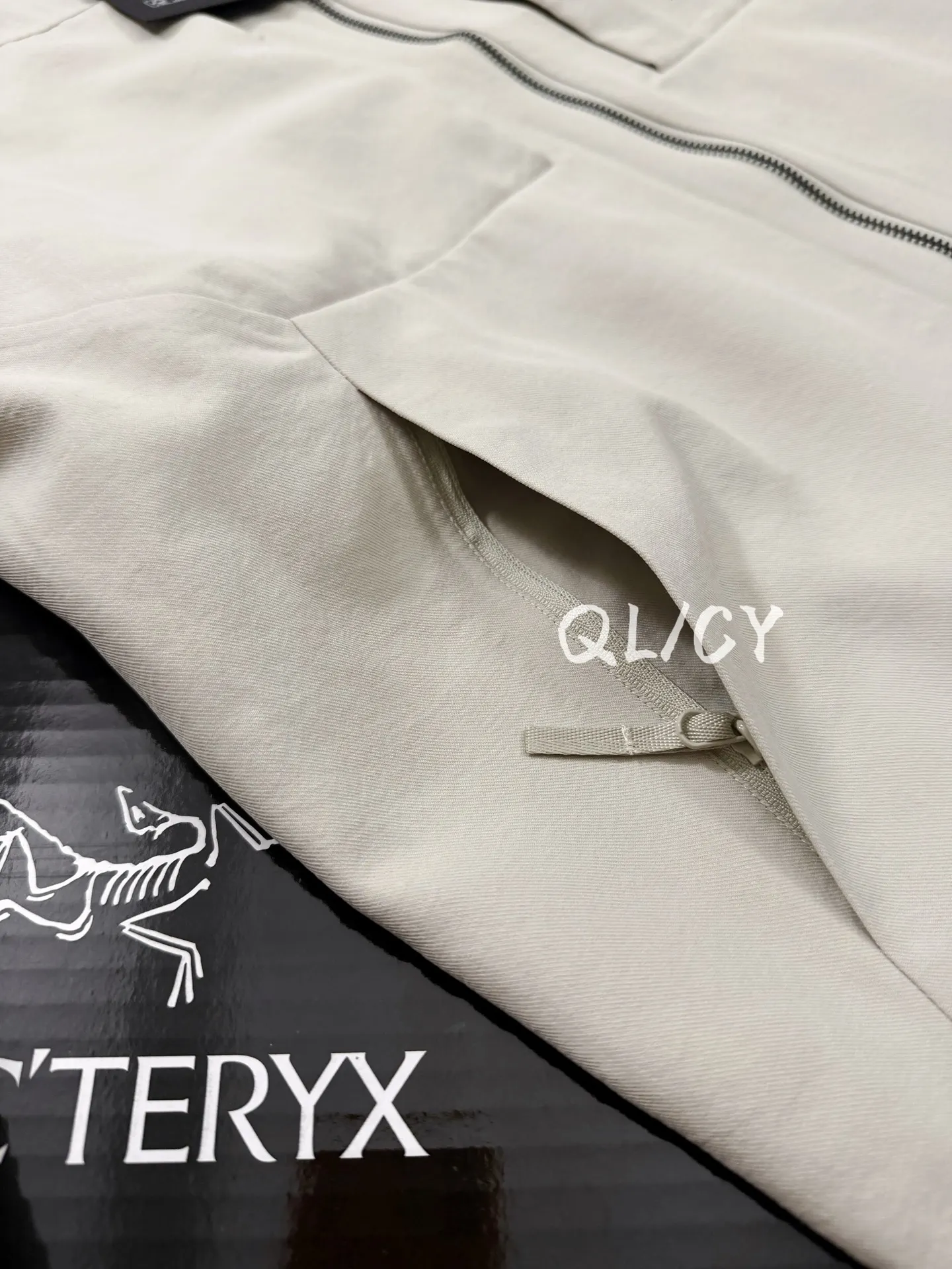 Veilance Mionn Softshell Overshirt Jacket D40019616 — view 4