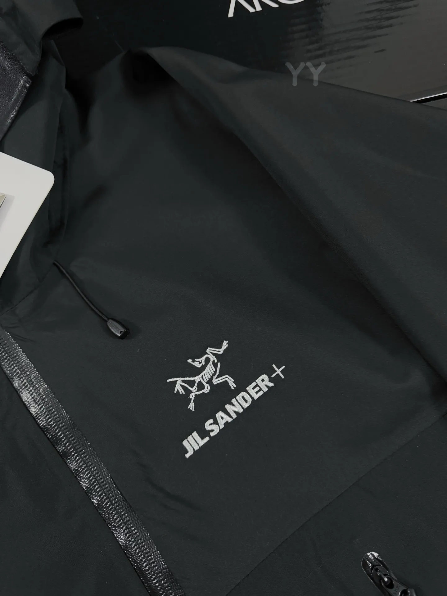 Arc'teryx x Jil Sander GORE-TEX Shell Jacket D40019306 — view 2