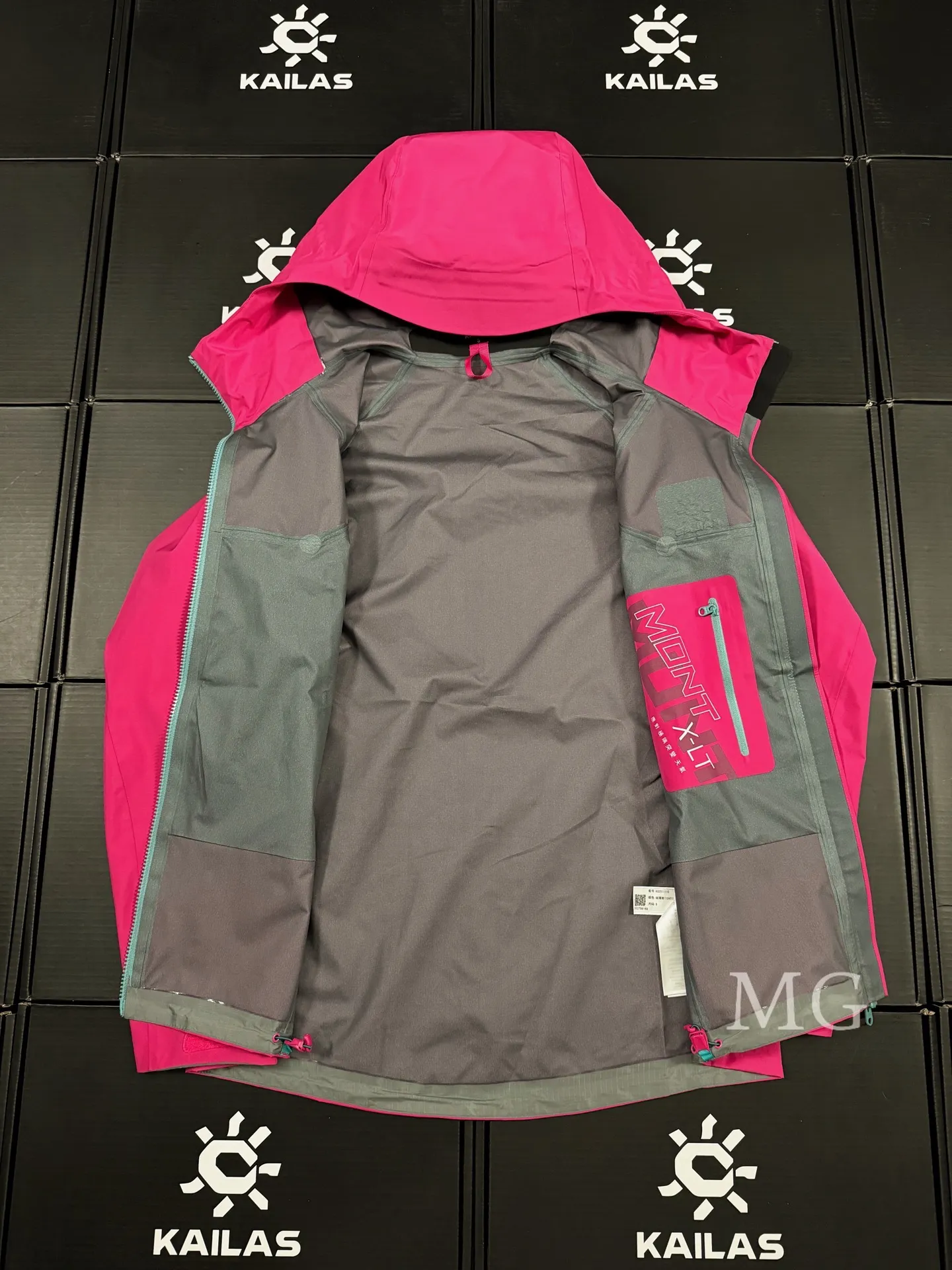 Mont X-LT GORE-TEX Hardshell Jacket D42019536 — view 2