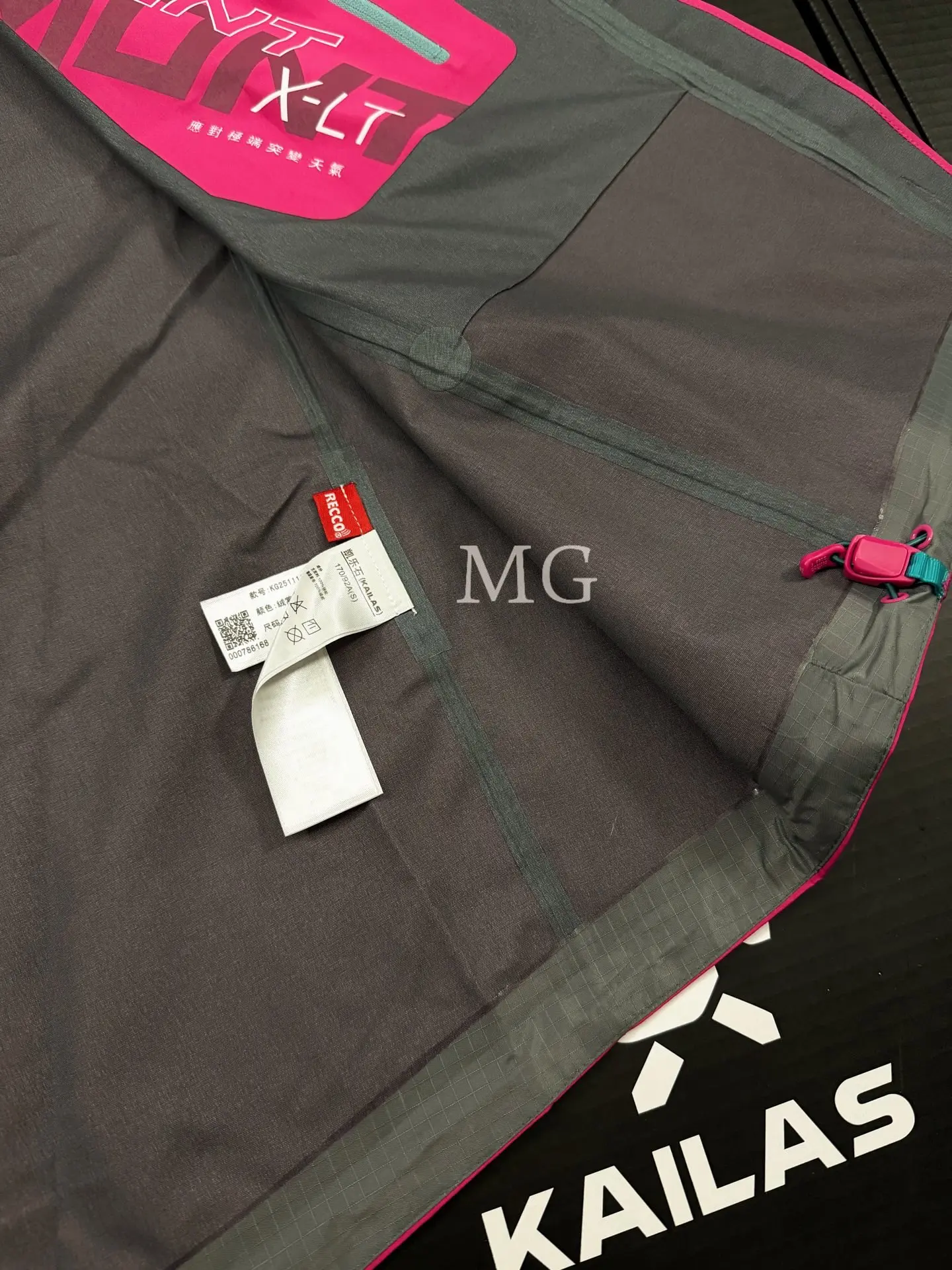 Mont X-LT GORE-TEX Hardshell Jacket D42019536 — view 8