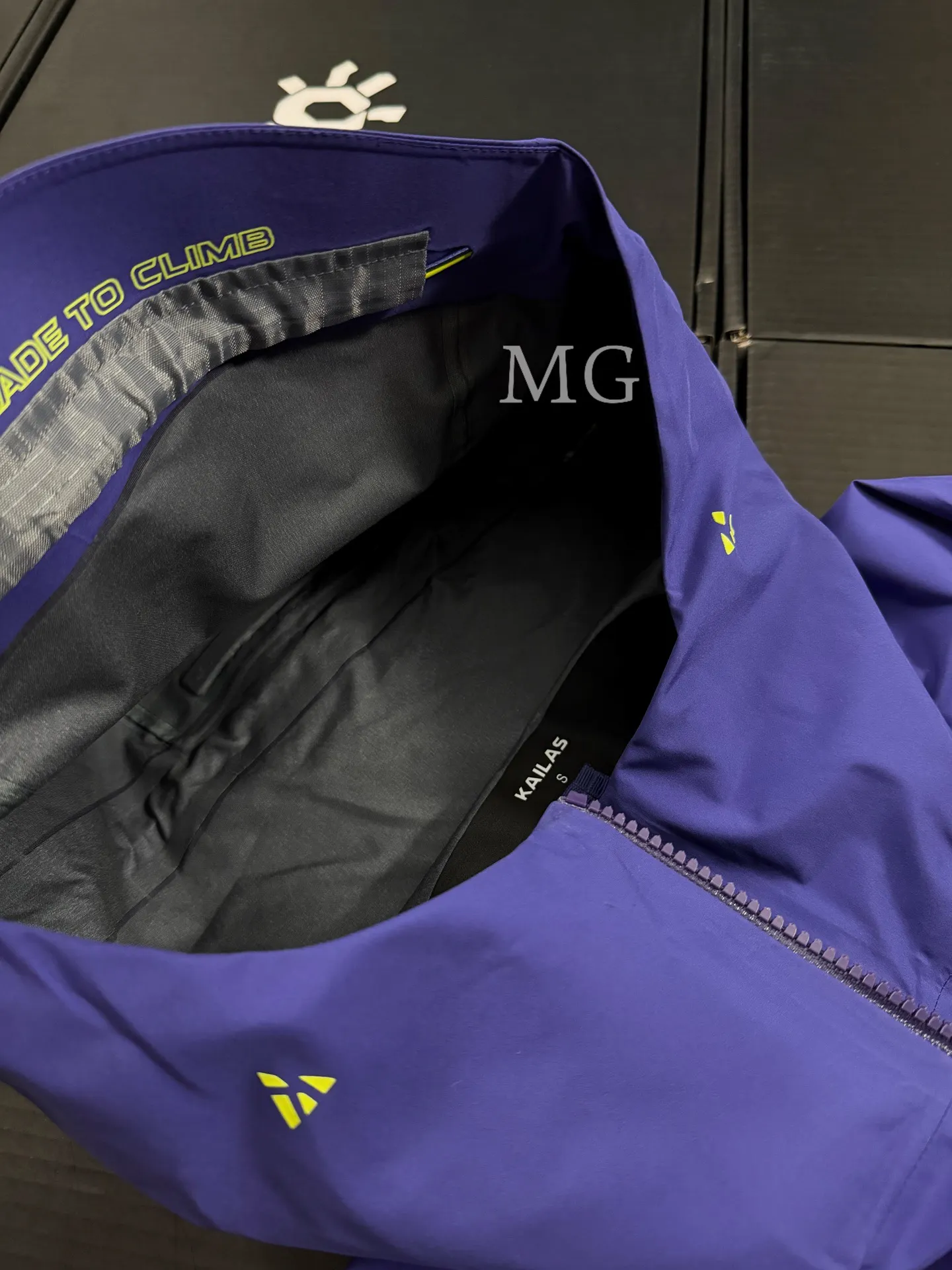 Mont X-LT GORE-TEX Hardshell Jacket D42019534 — view 9