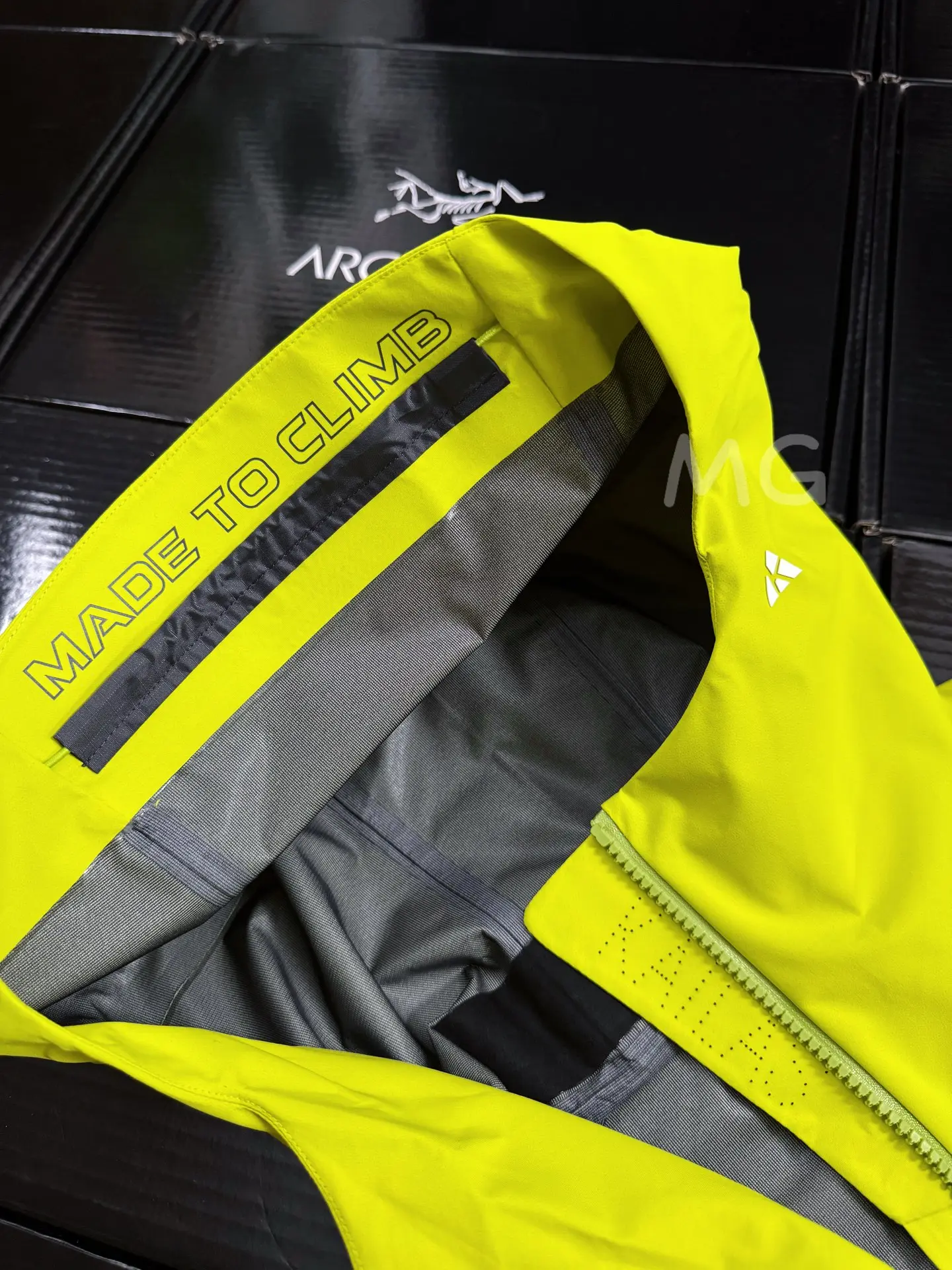 MONT-X Waterproof Hardshell Mountain Jacket D43019531 — view 5