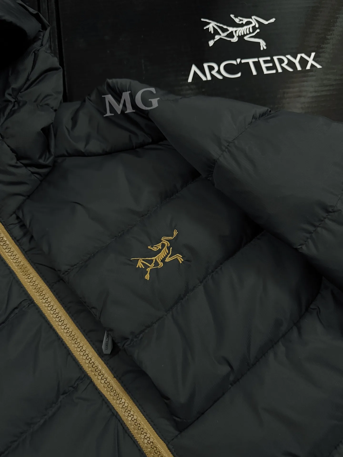 Thorium Hooded Down Puffer Jacket D43019340 — view 4