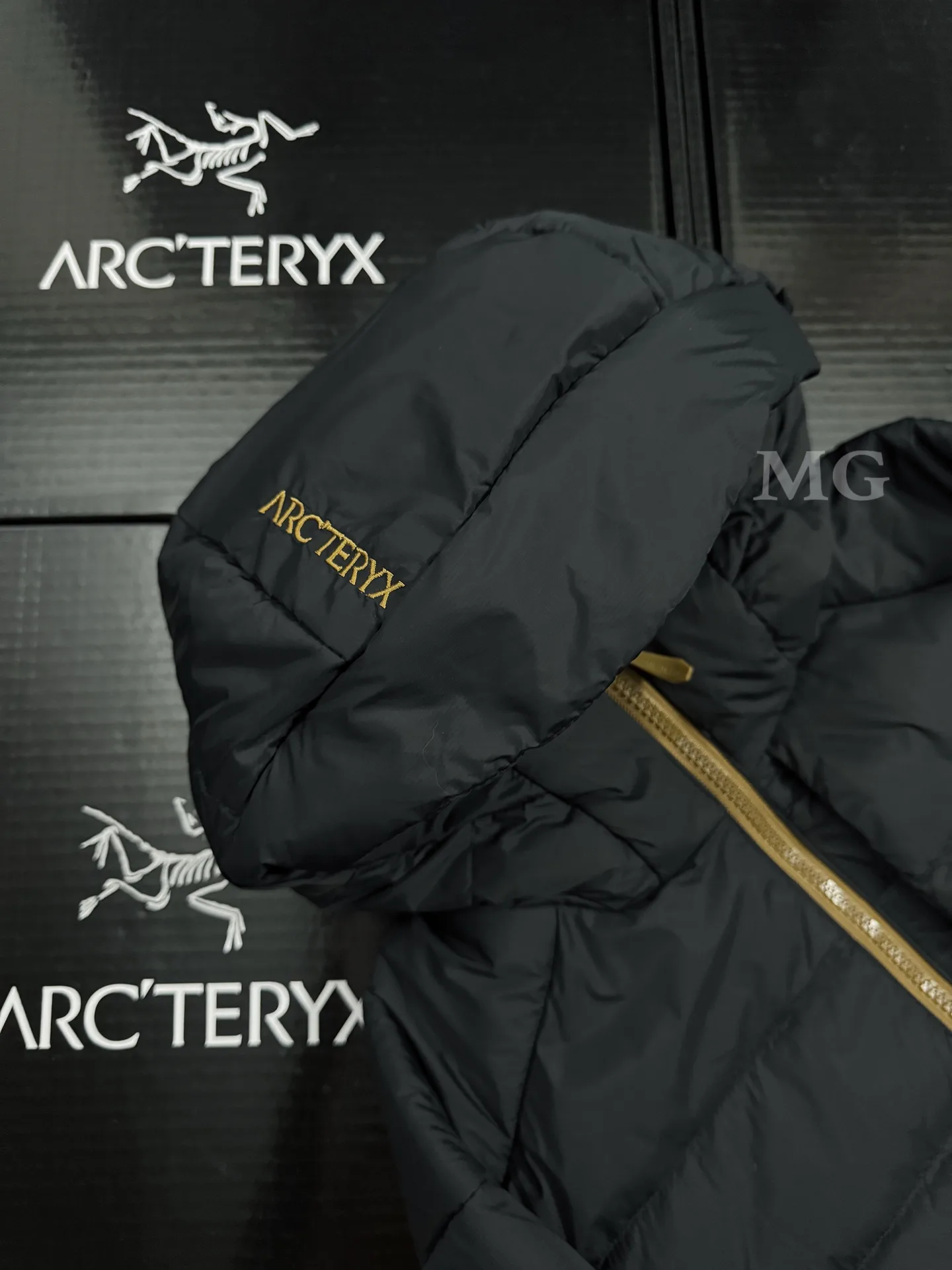 Thorium Hooded Down Puffer Jacket D43019340 — view 5