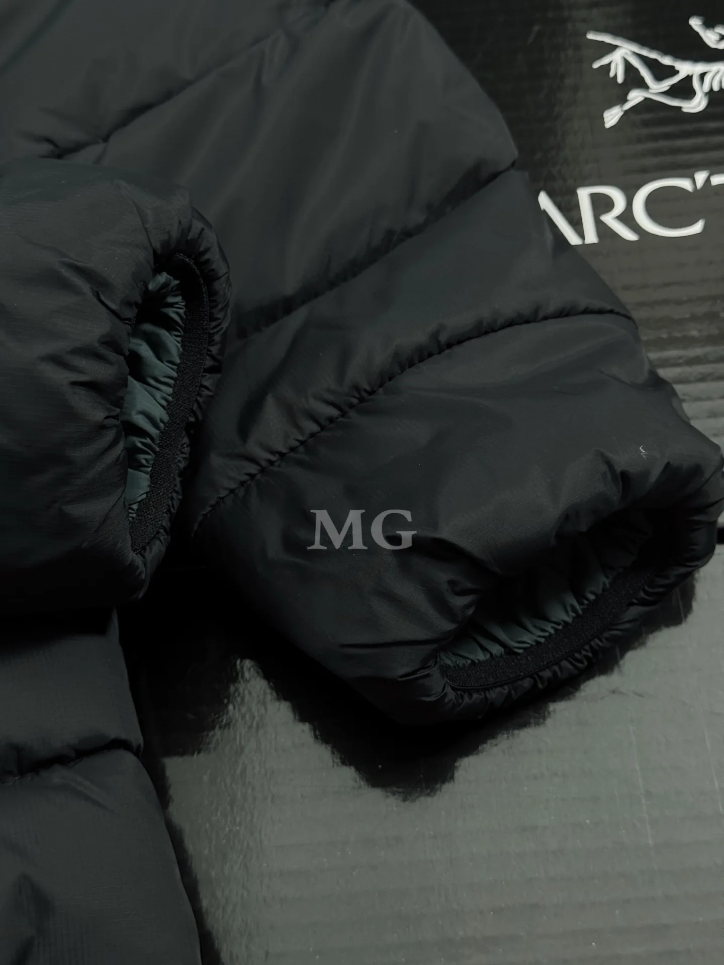 Thorium Hooded Down Puffer Jacket D43019340 — view 7