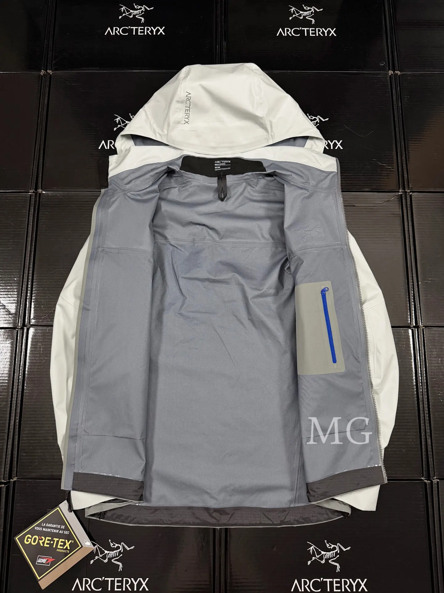 Beta AR GORE-TEX PRO Hooded Shell Jacket D43019498 — view 6