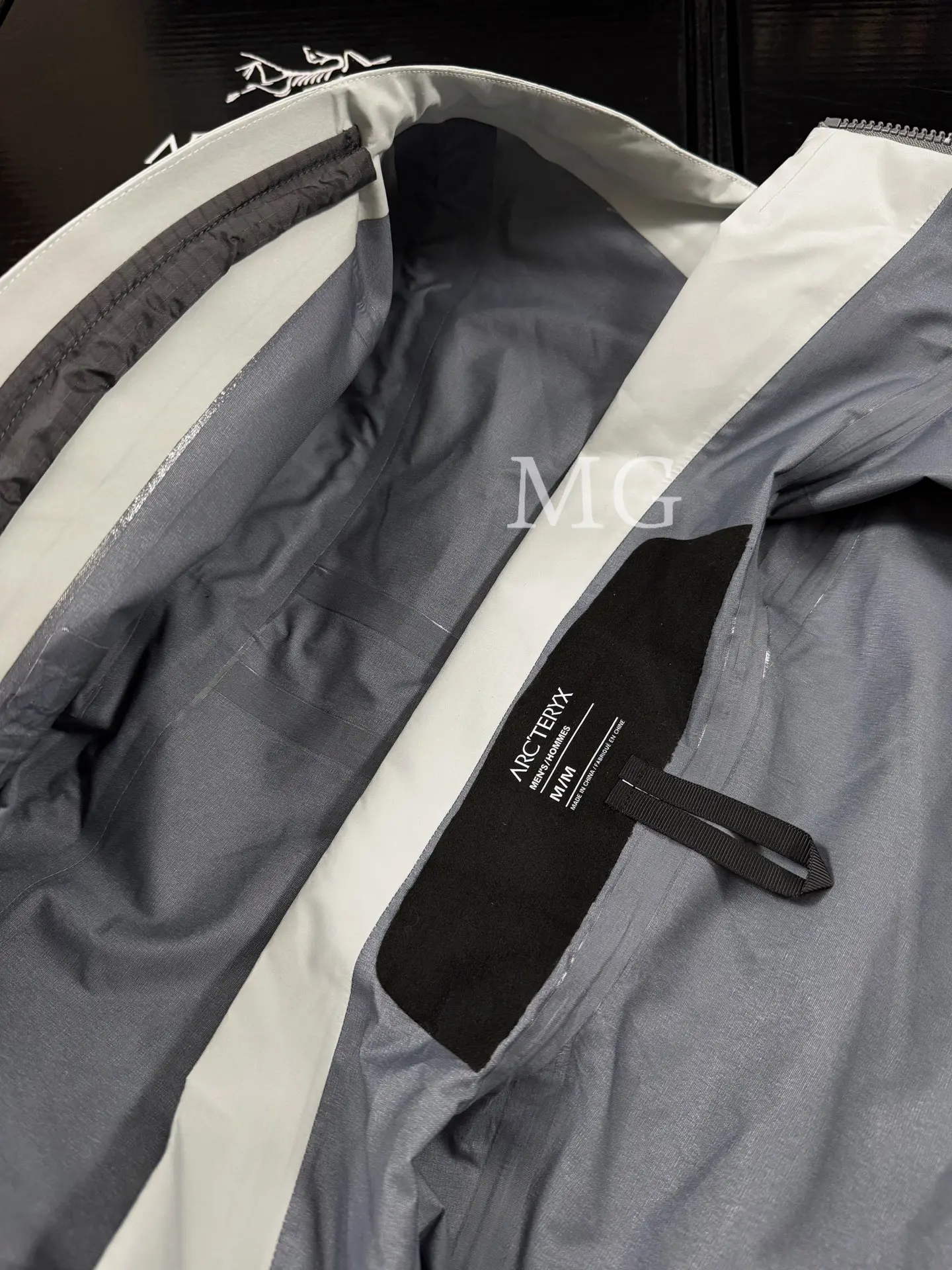 Beta AR GORE-TEX PRO Hooded Shell Jacket D43019498 — view 8