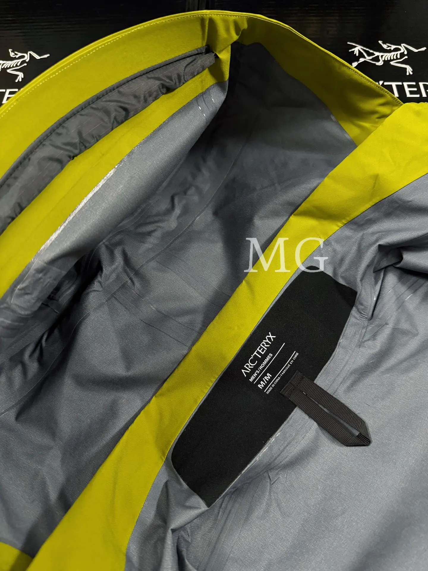 Beta AR GORE-TEX PRO Hooded Shell Jacket D43019497 — view 9