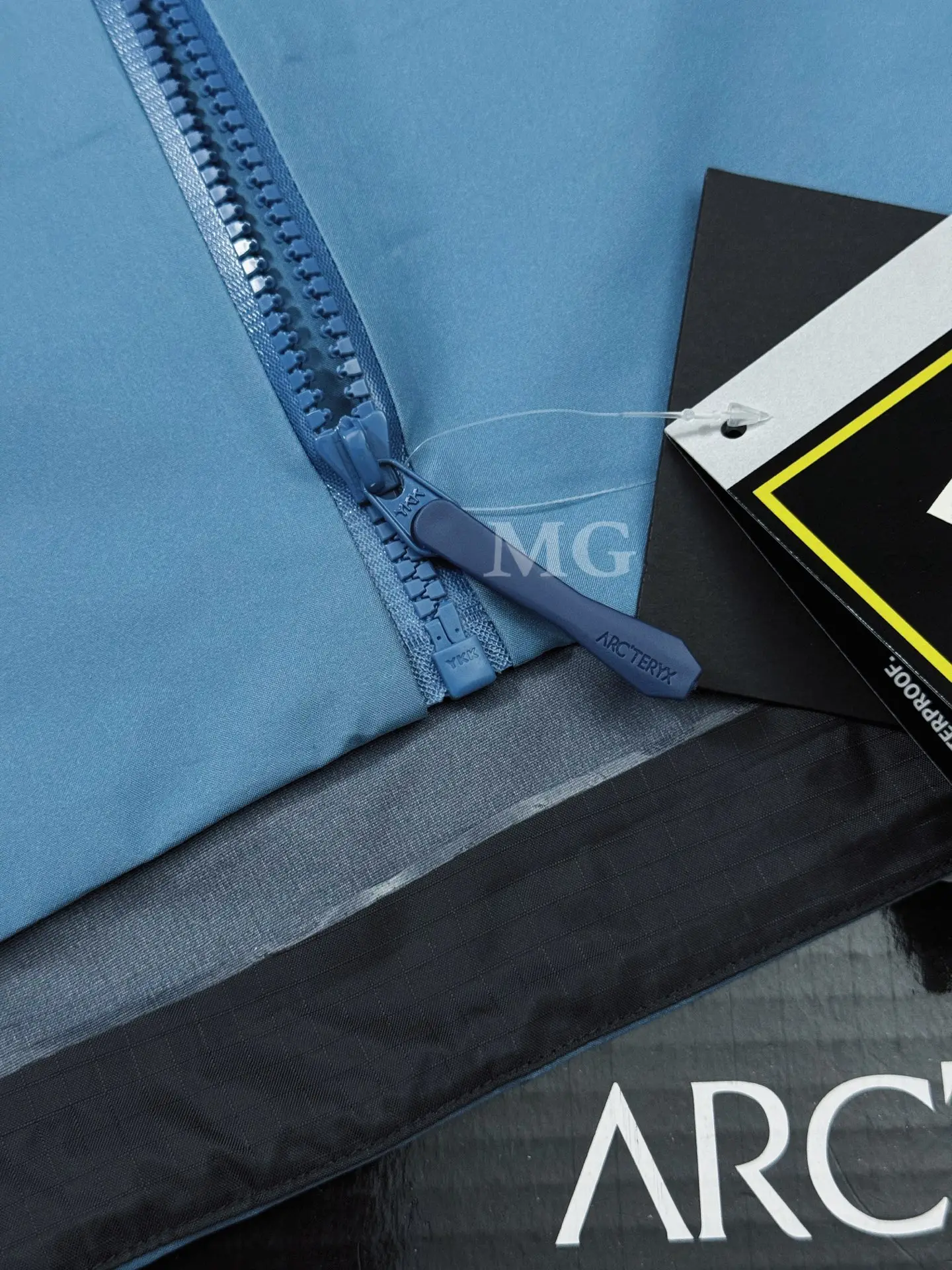 Beta AR GORE-TEX PRO Hooded Shell Jacket D43019504 — view 7