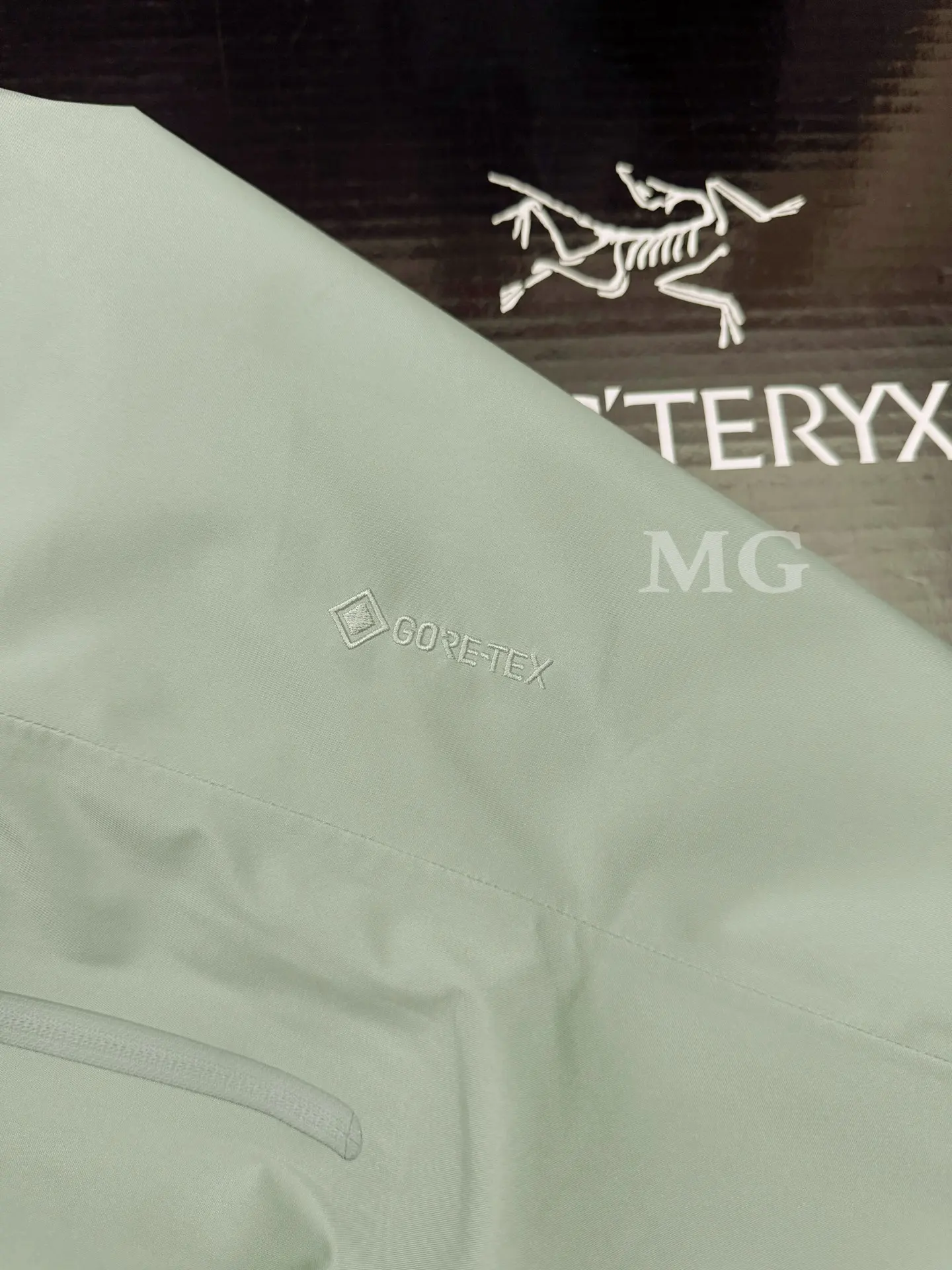 Beta AR GORE-TEX PRO Hooded Shell Jacket D43019503 — view 4